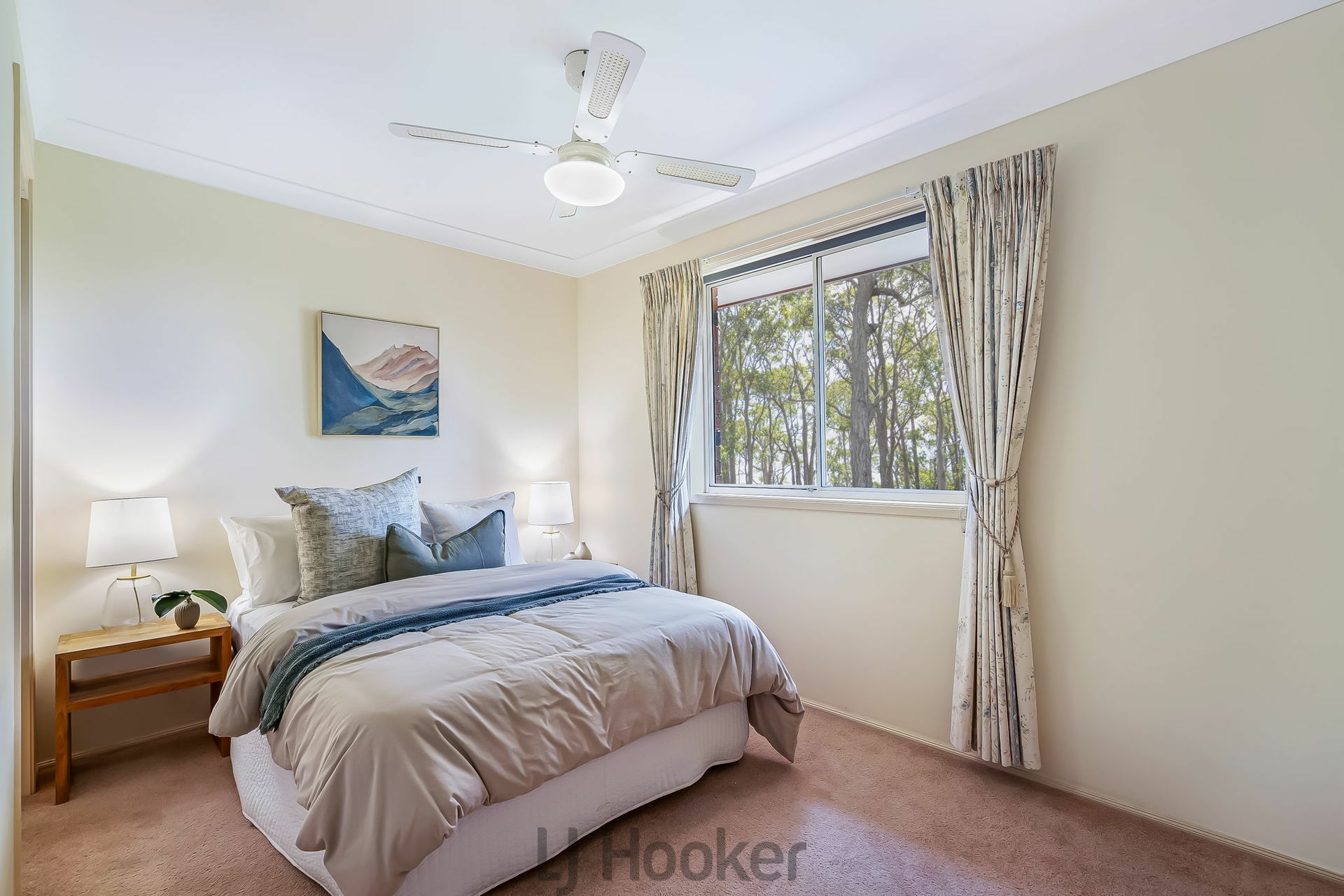 19 Outlook Close, Mount Hutton