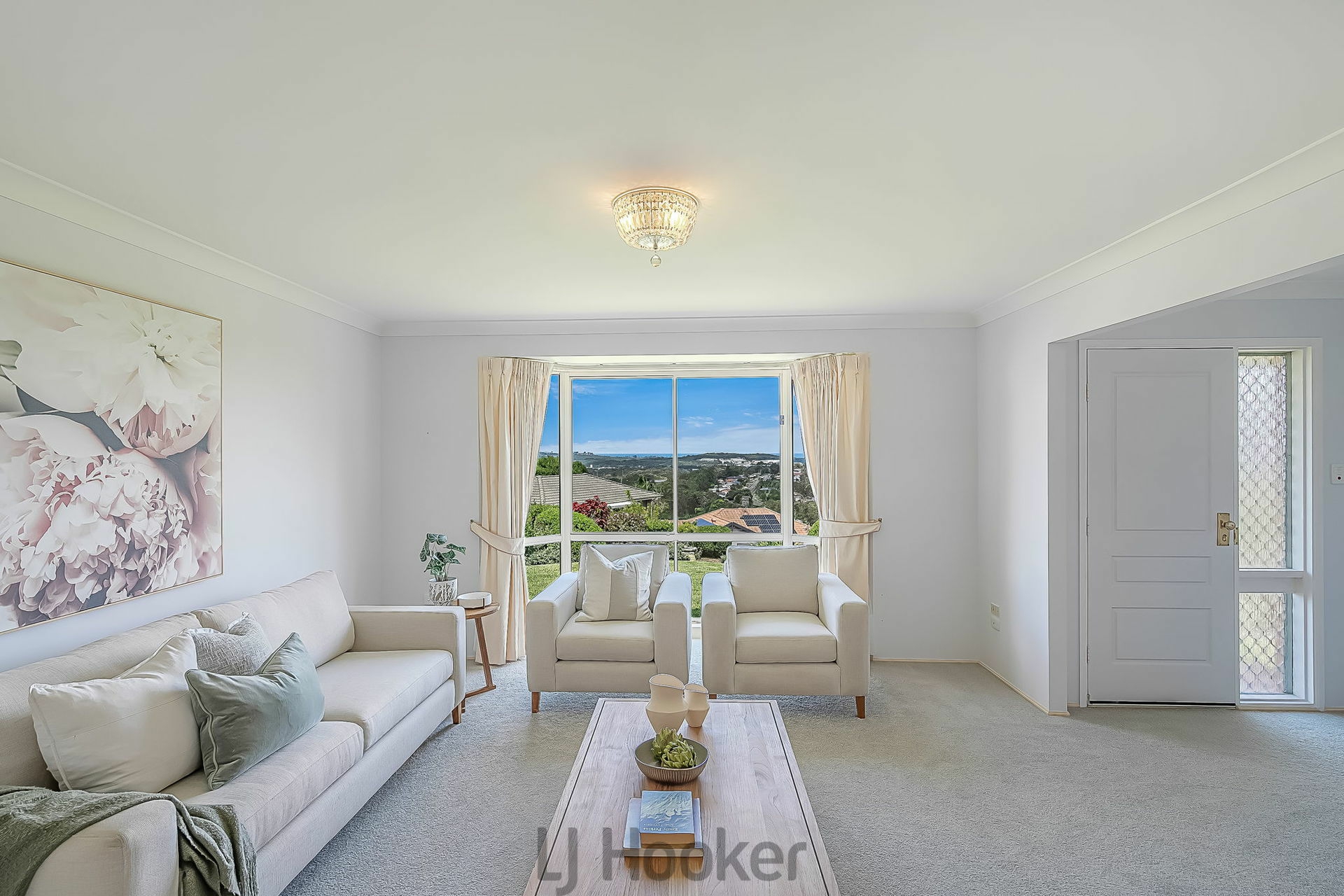 19 Outlook Close, Mount Hutton