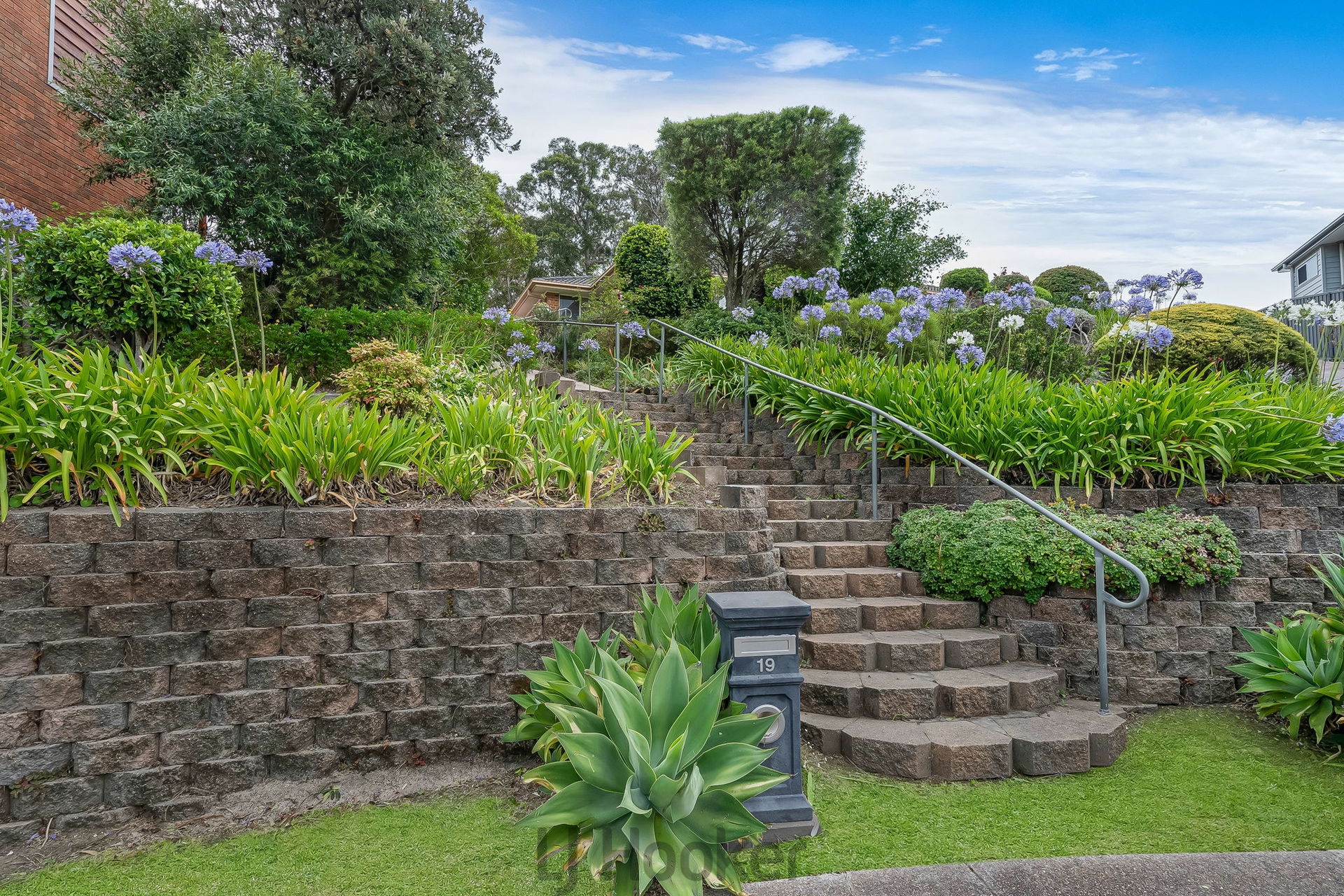 19 Outlook Close, Mount Hutton