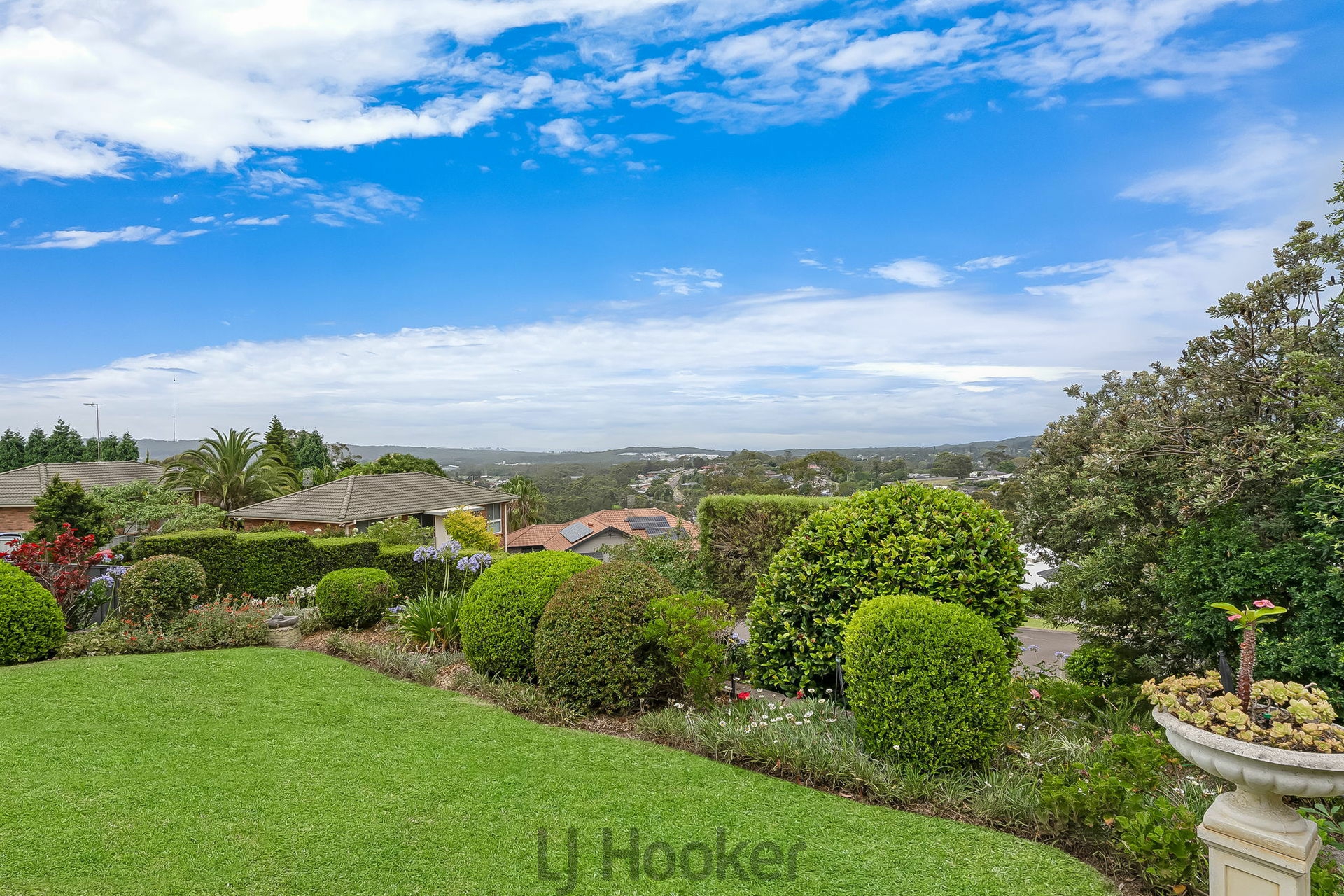19 Outlook Close, Mount Hutton