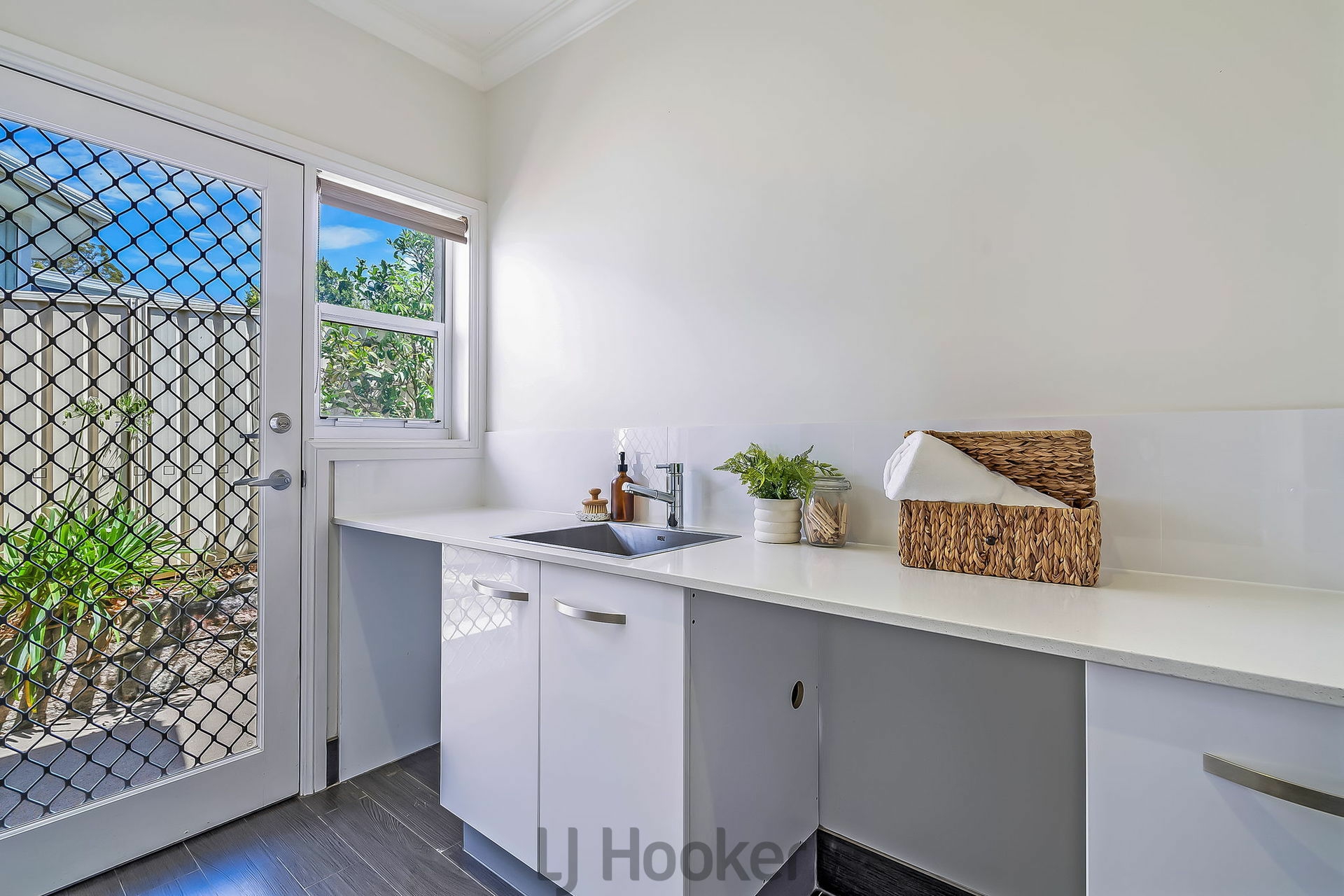 66 Mirambeena Street, BELMONT NORTH