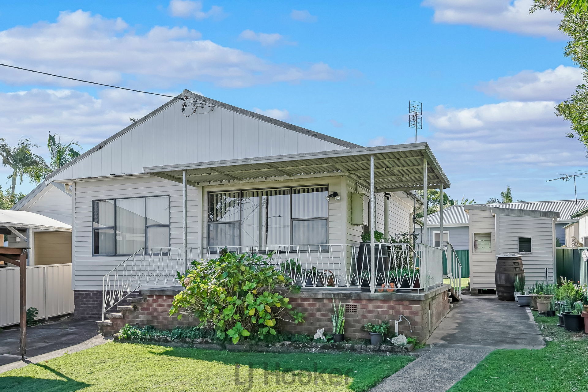 5 Marks Street Belmont NSW Property Details LJ Hooker