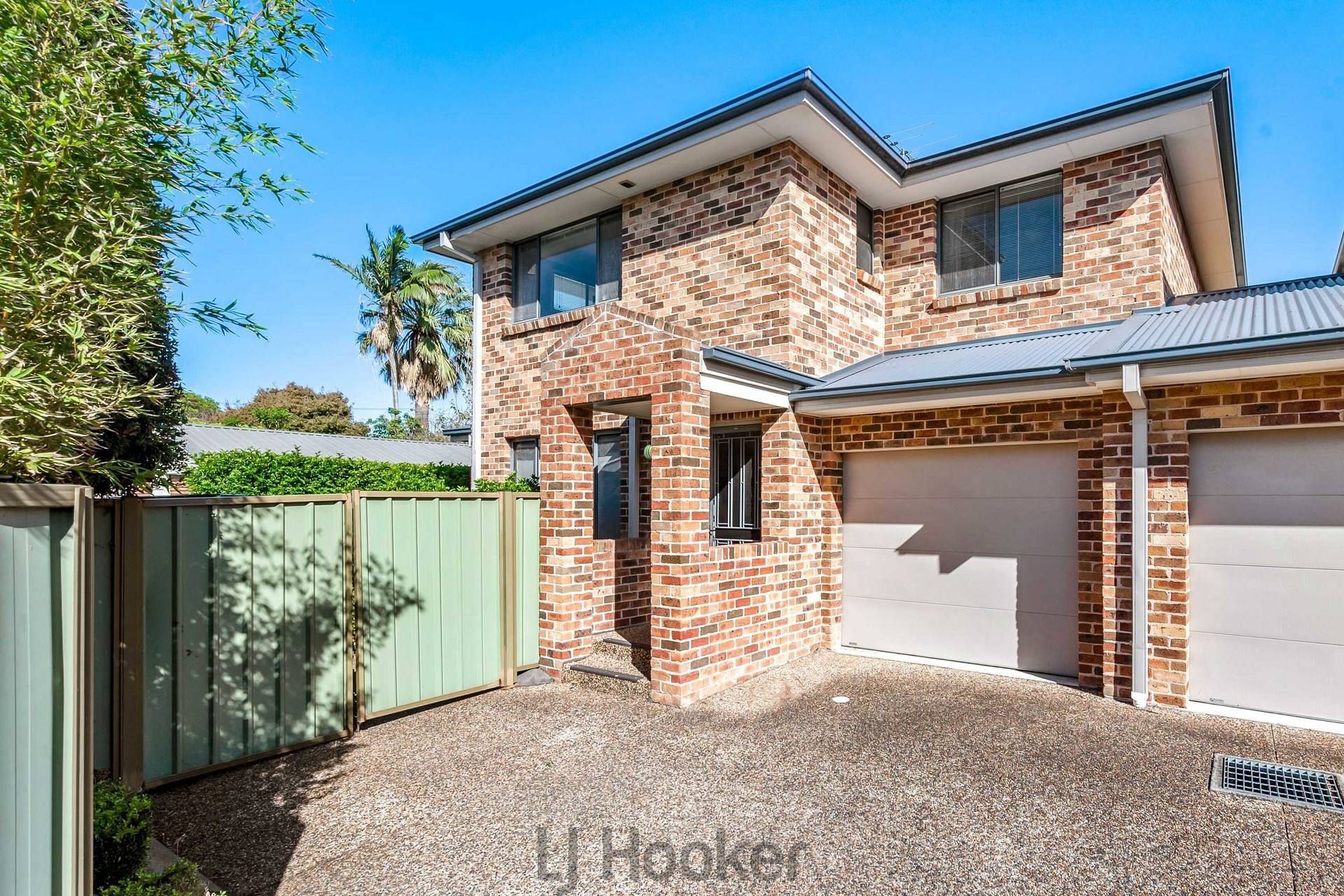 4/26 Bourke Street, Adamstown