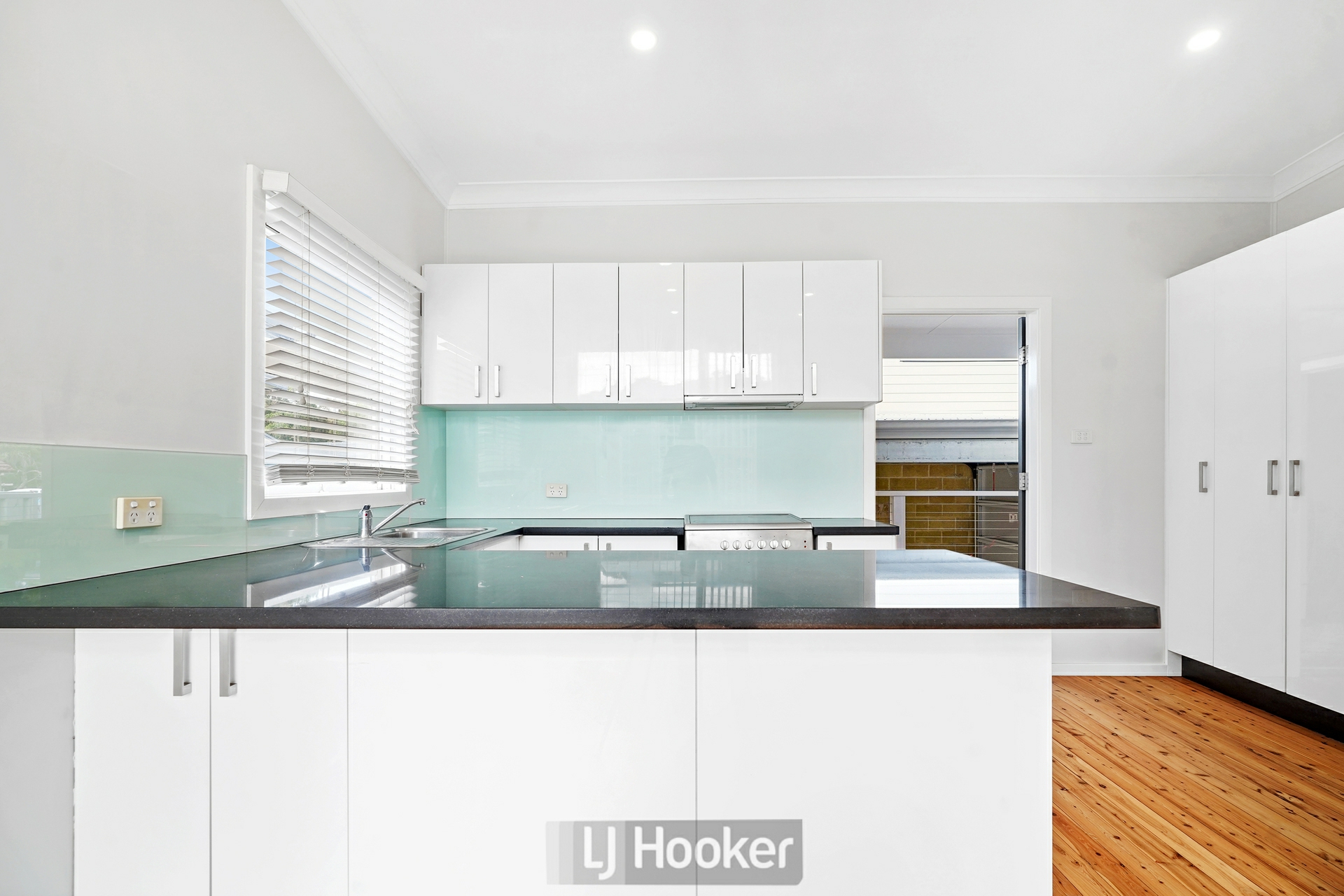 28 Warners Bay Road, WARNERS BAY