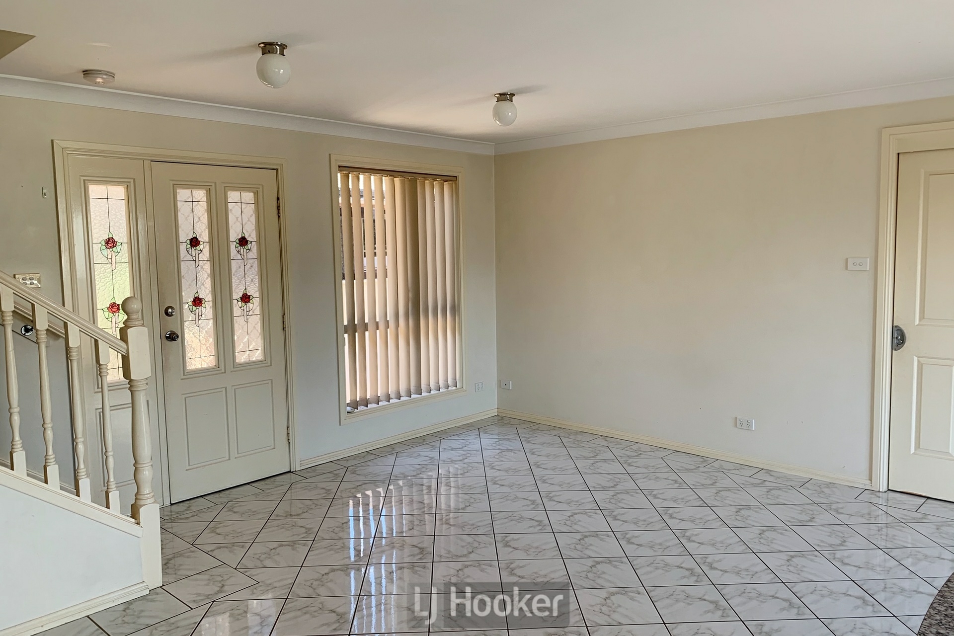 2/25 Howden Street, CARRINGTON