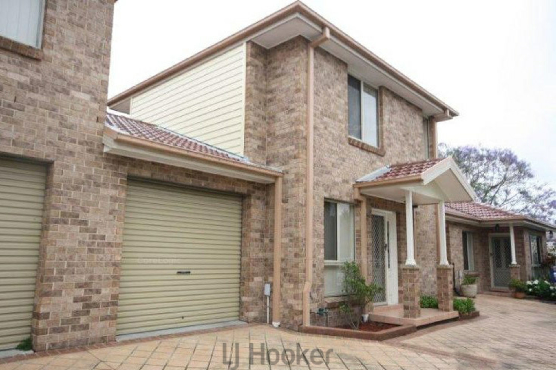 2/25 Howden Street, CARRINGTON
