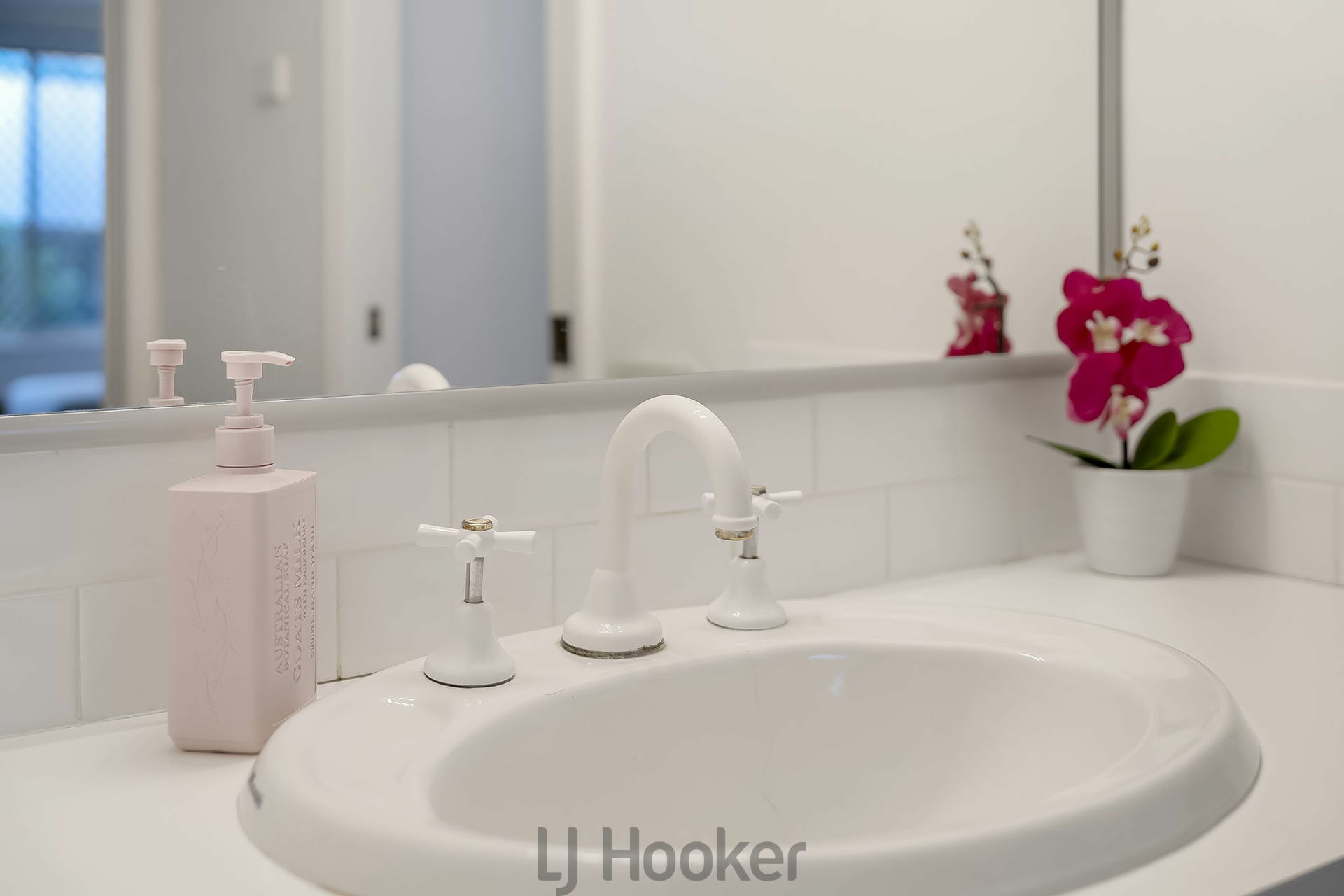 2/4 Deal Street, MOUNT HUTTON
