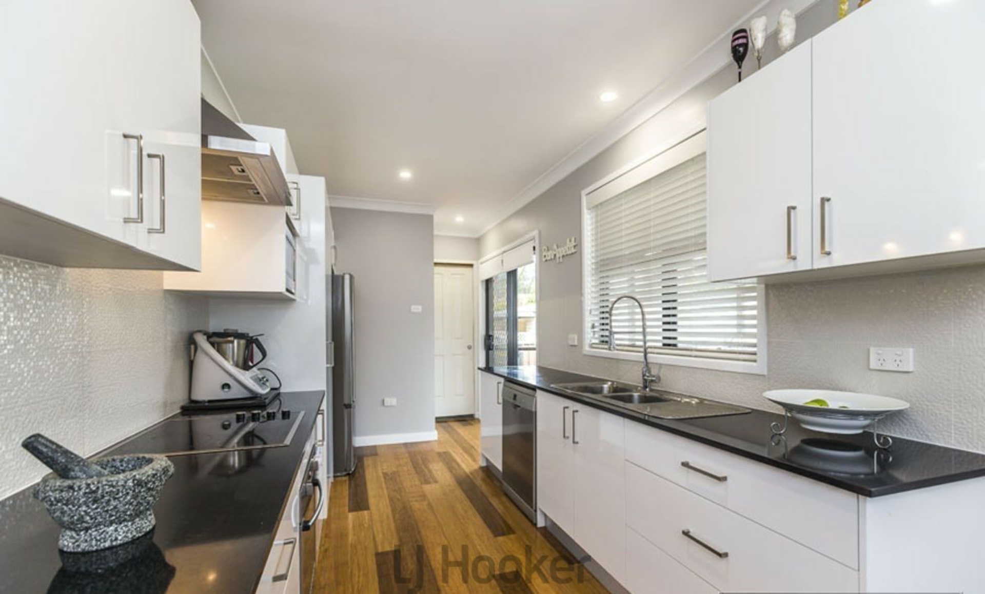 9 Tango Street, MOUNT HUTTON