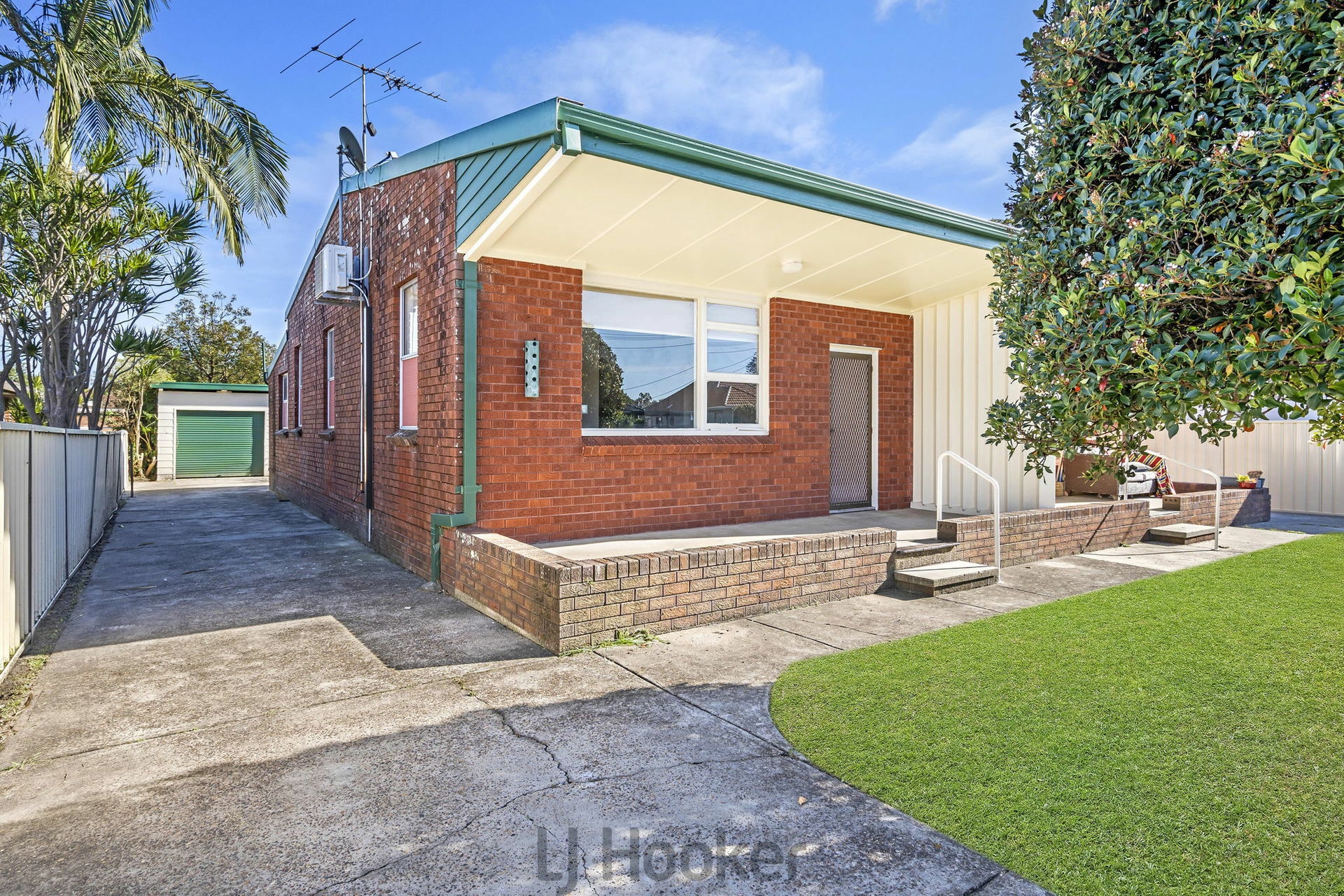 5 Ashley Street, MARKS POINT