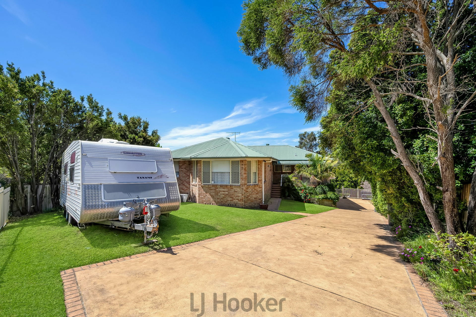 11 Rosebery Avenue, MACQUARIE HILLS