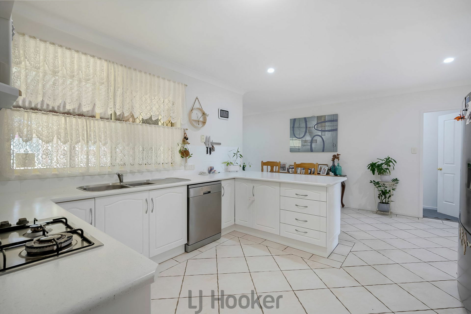 11 Rosebery Avenue, MACQUARIE HILLS