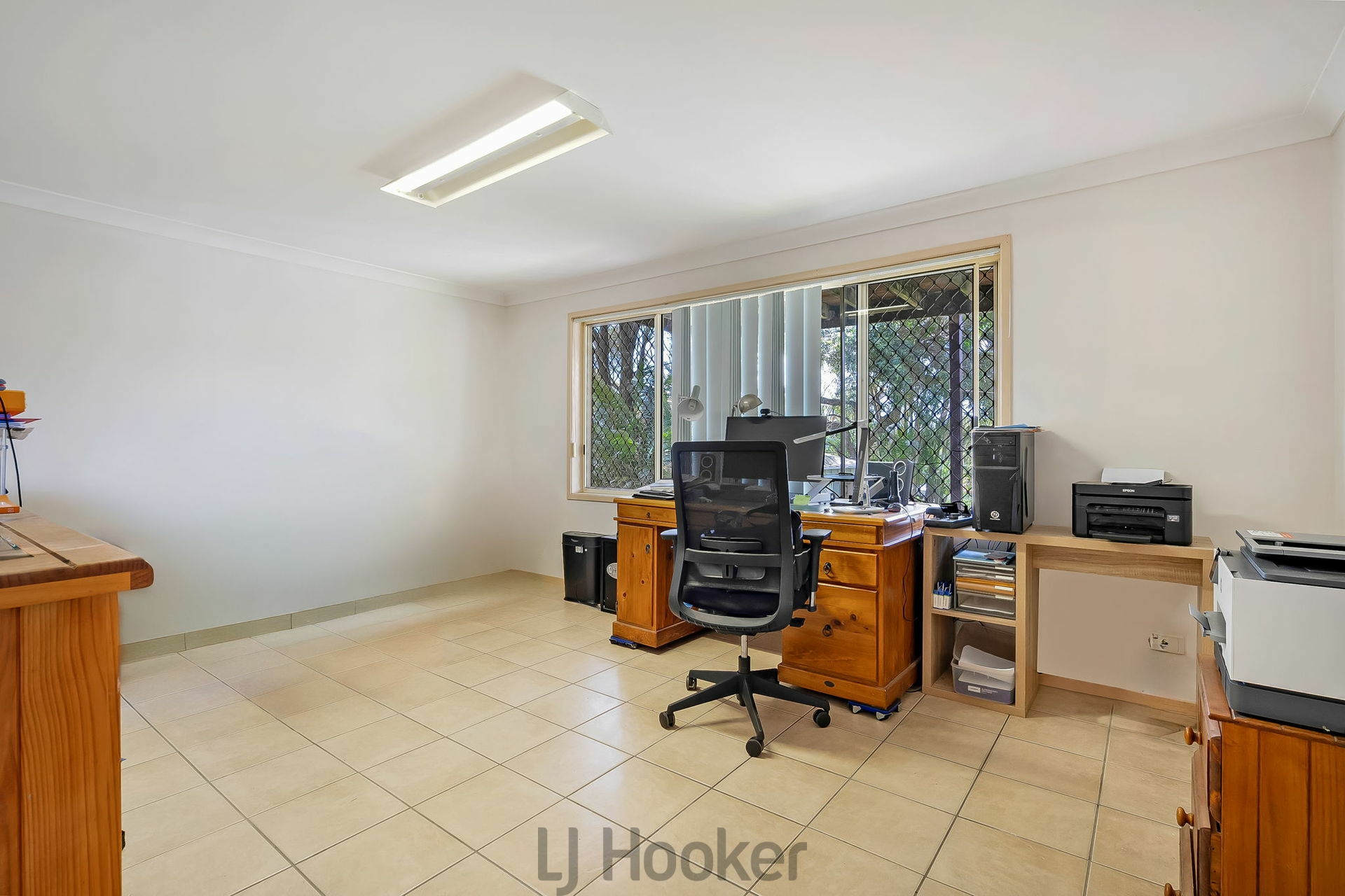 11 Rosebery Avenue, MACQUARIE HILLS