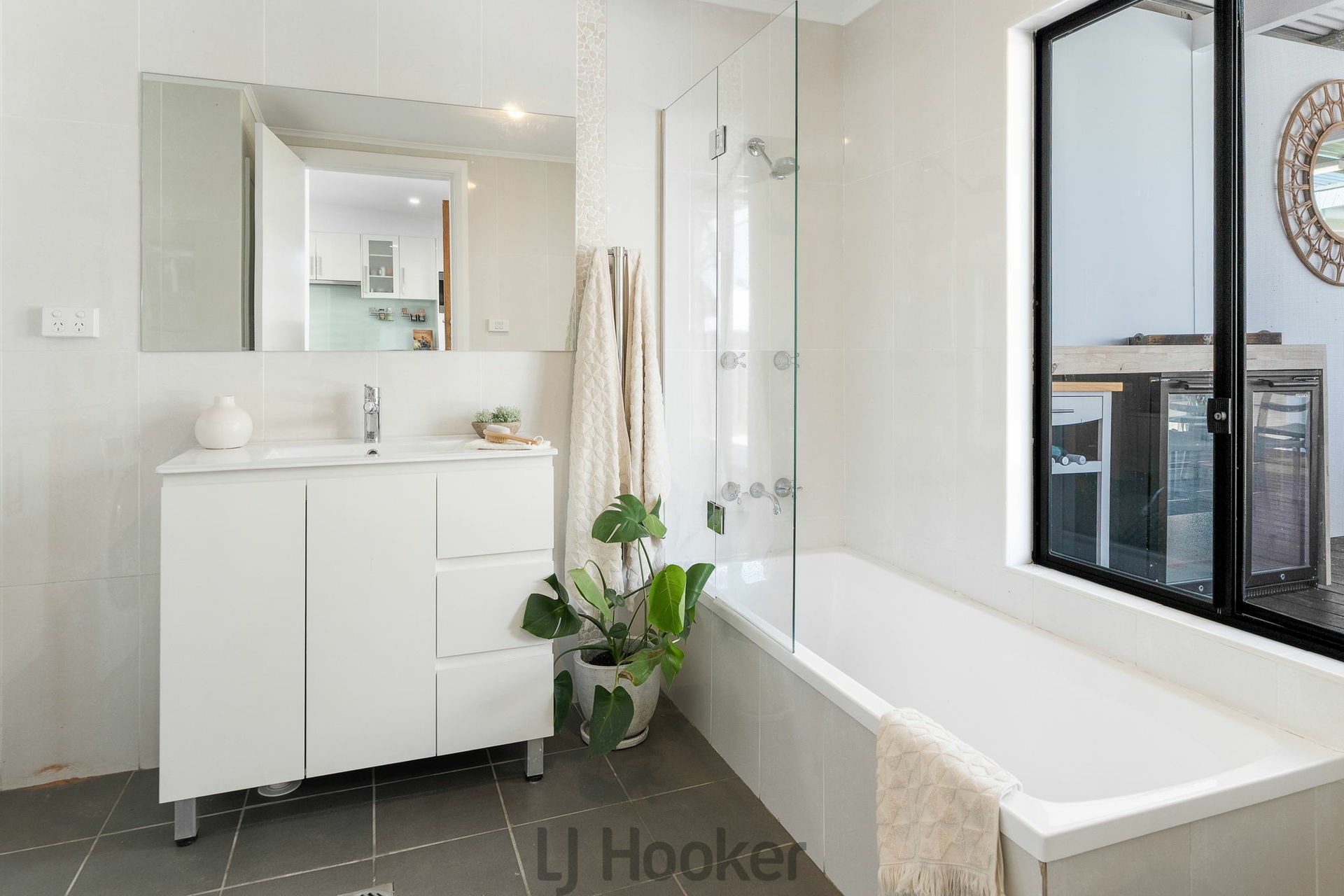 24 Albert Street, BELMONT