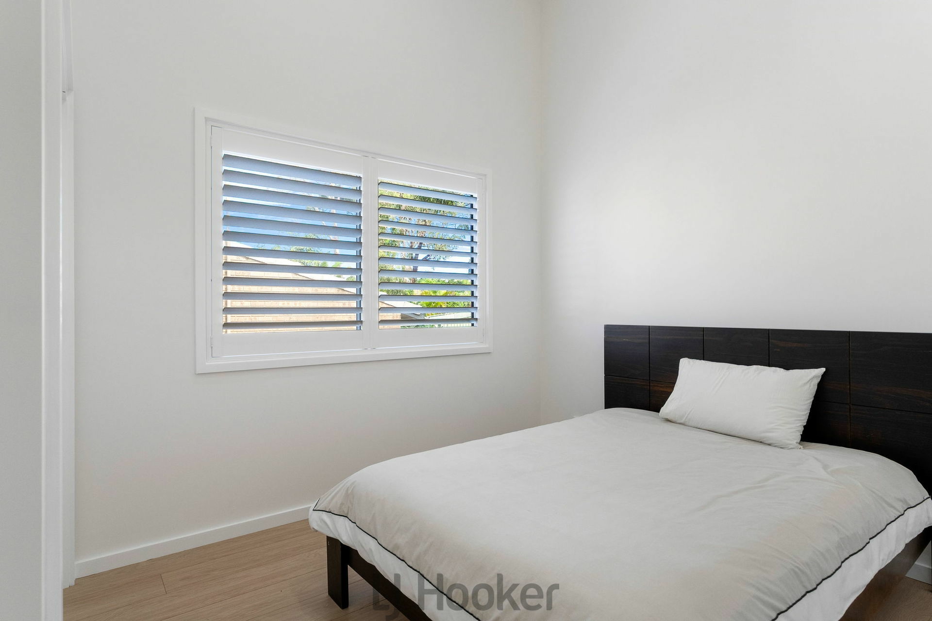 22 Wrexham Circlet, BUTTABA