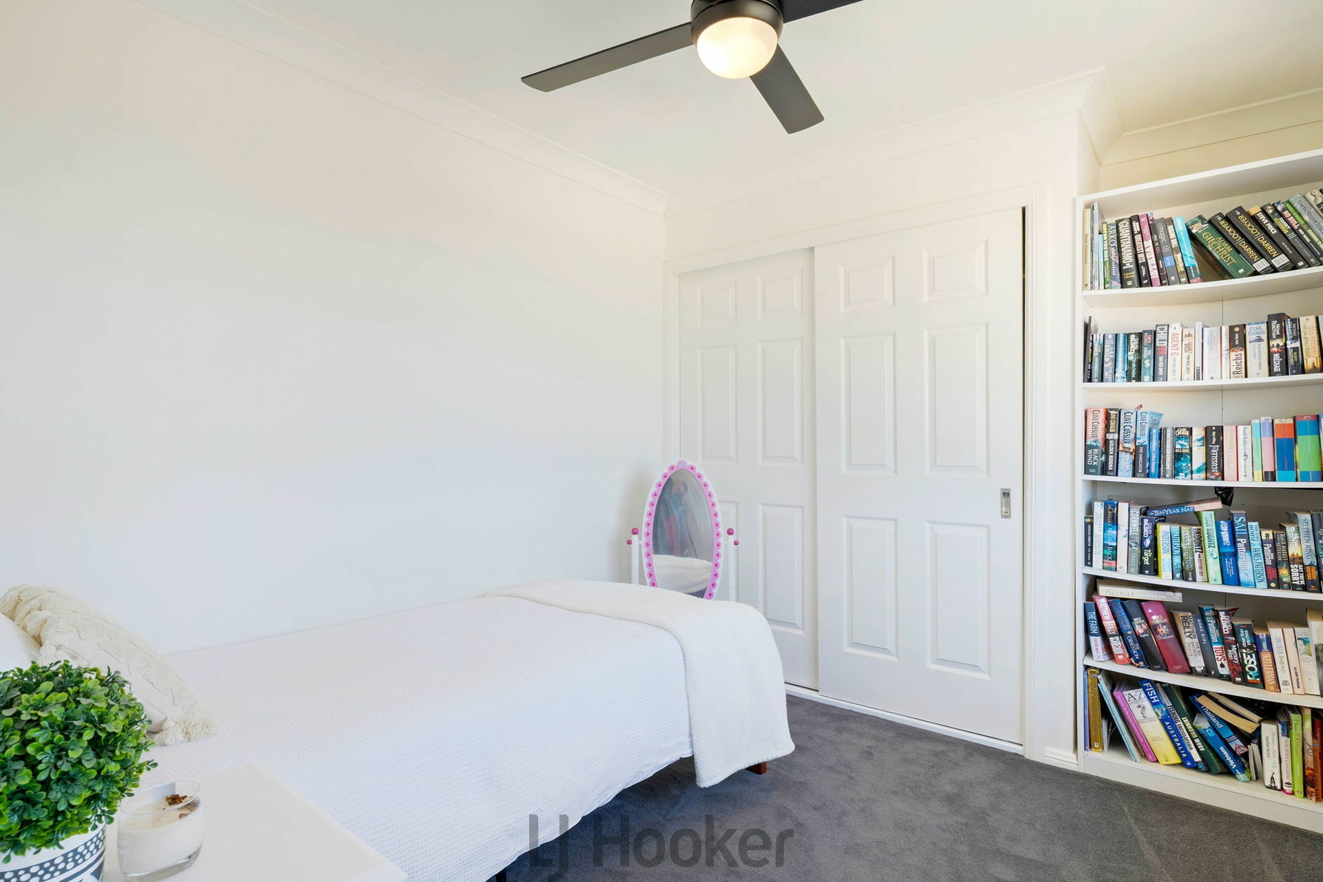 15 Sovereign Close, FLORAVILLE