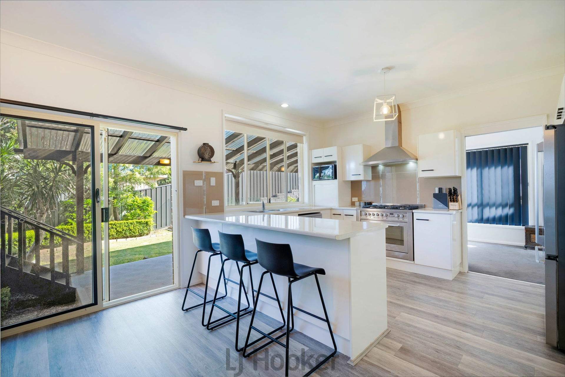 15 Sovereign Close, FLORAVILLE