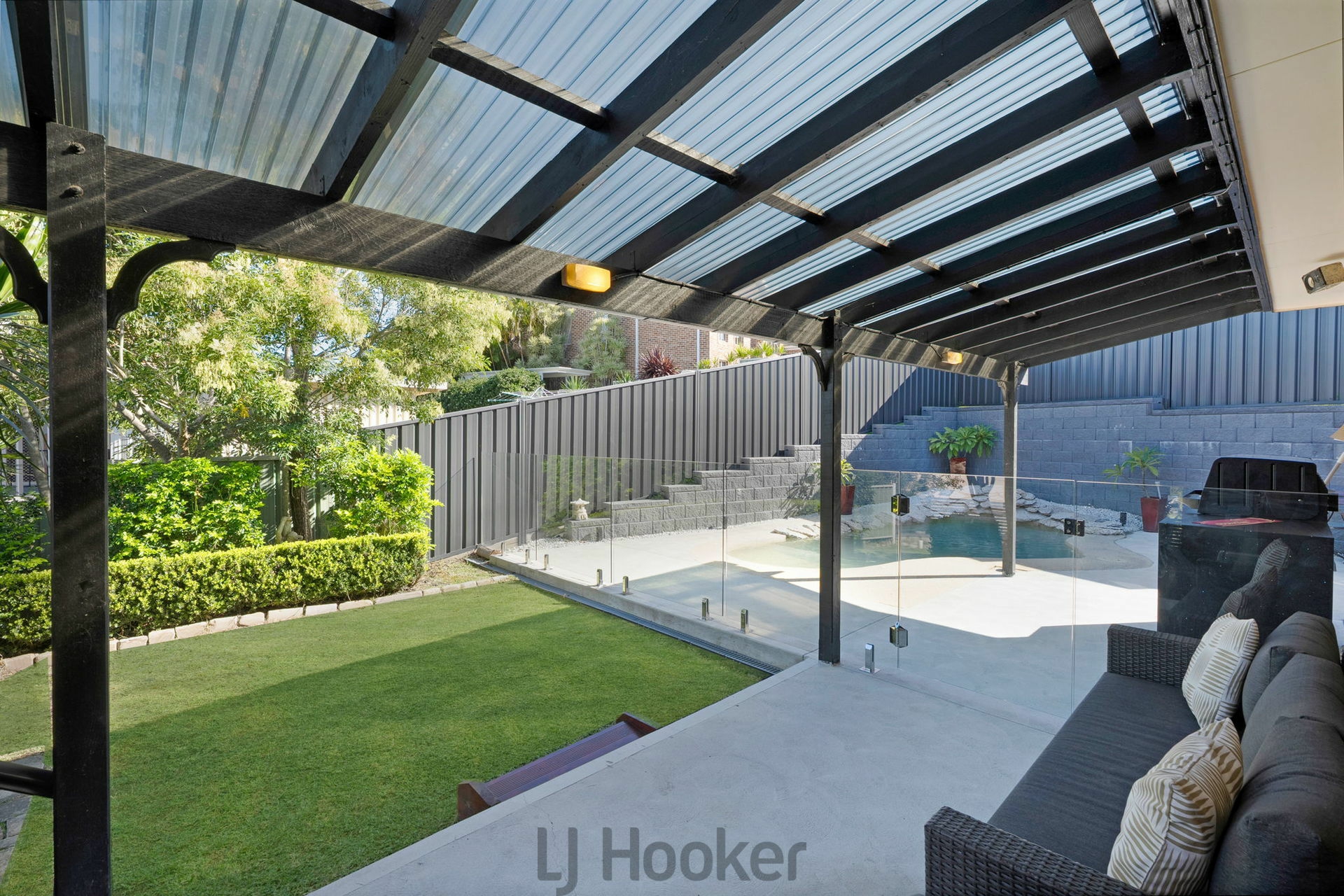 15 Sovereign Close, FLORAVILLE