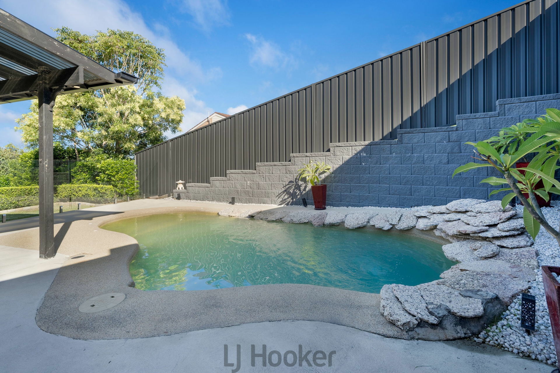 15 Sovereign Close, FLORAVILLE