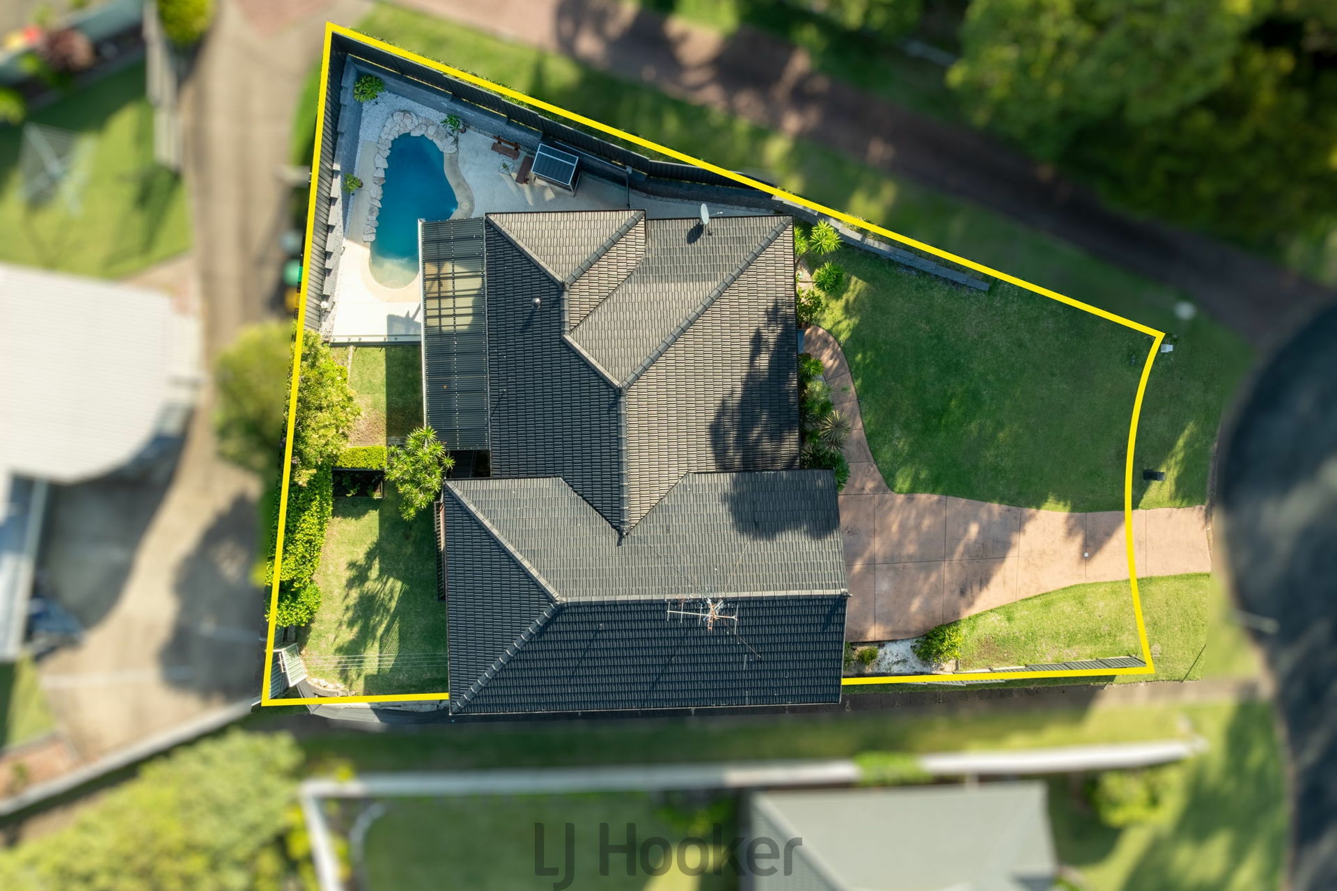 15 Sovereign Close, FLORAVILLE