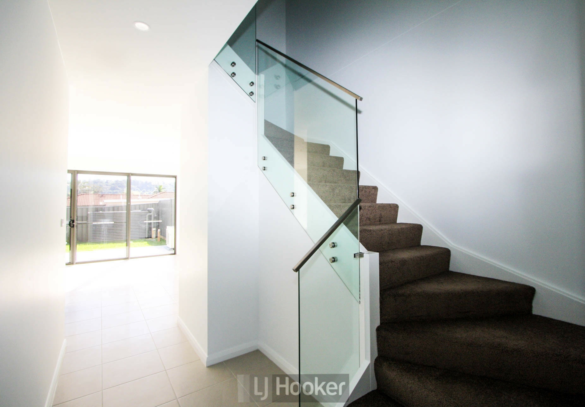 1b/1-3 Lake Street, WARNERS BAY