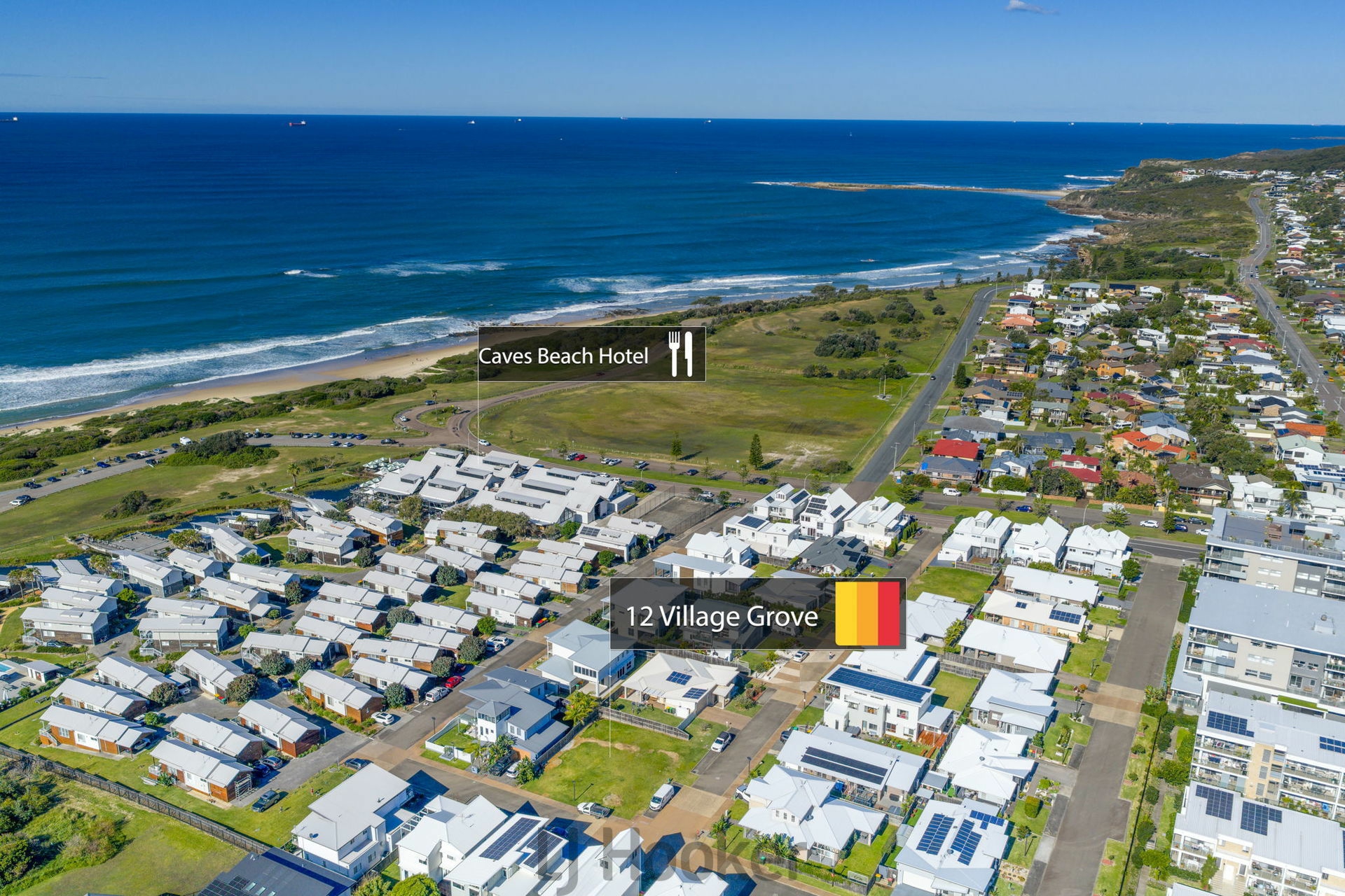 12 Village Grove, CAVES BEACH