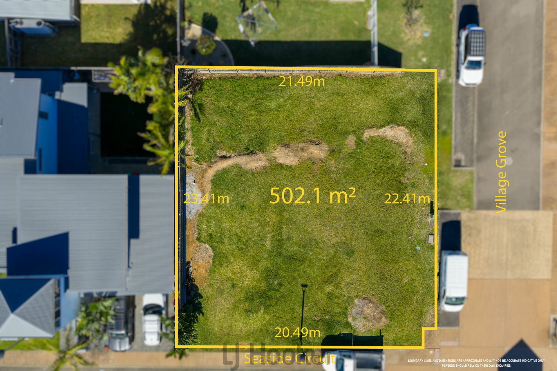 12 Village Grove, CAVES BEACH