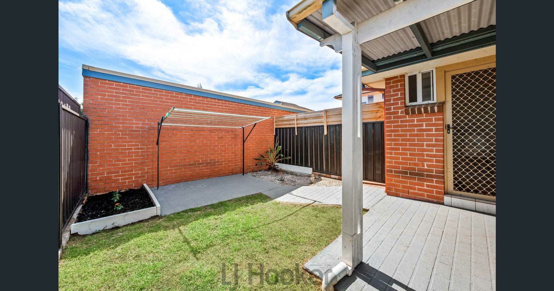 6/4 Robb Street, Belmont