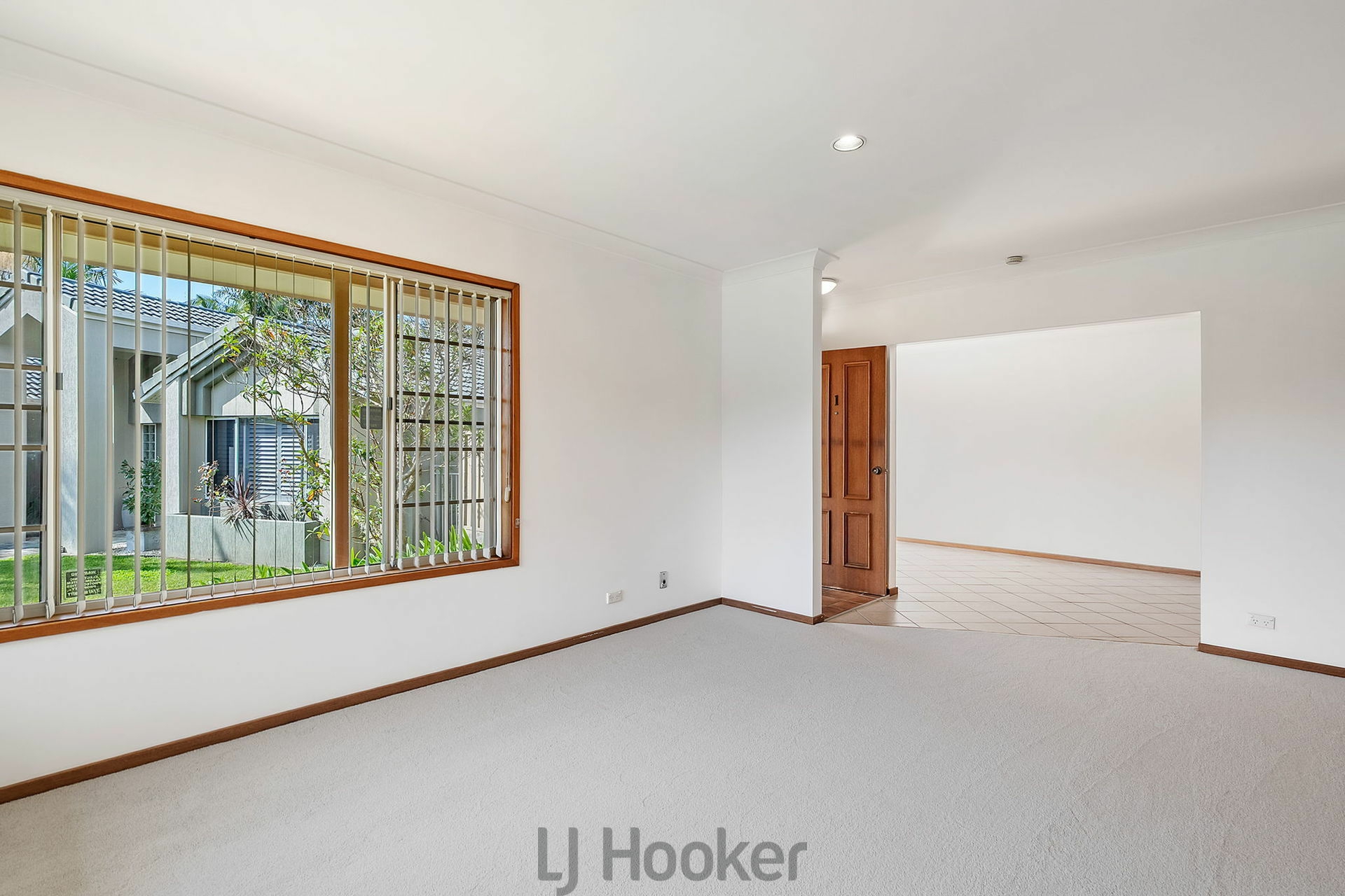 1/4 Windsor Close, VALENTINE