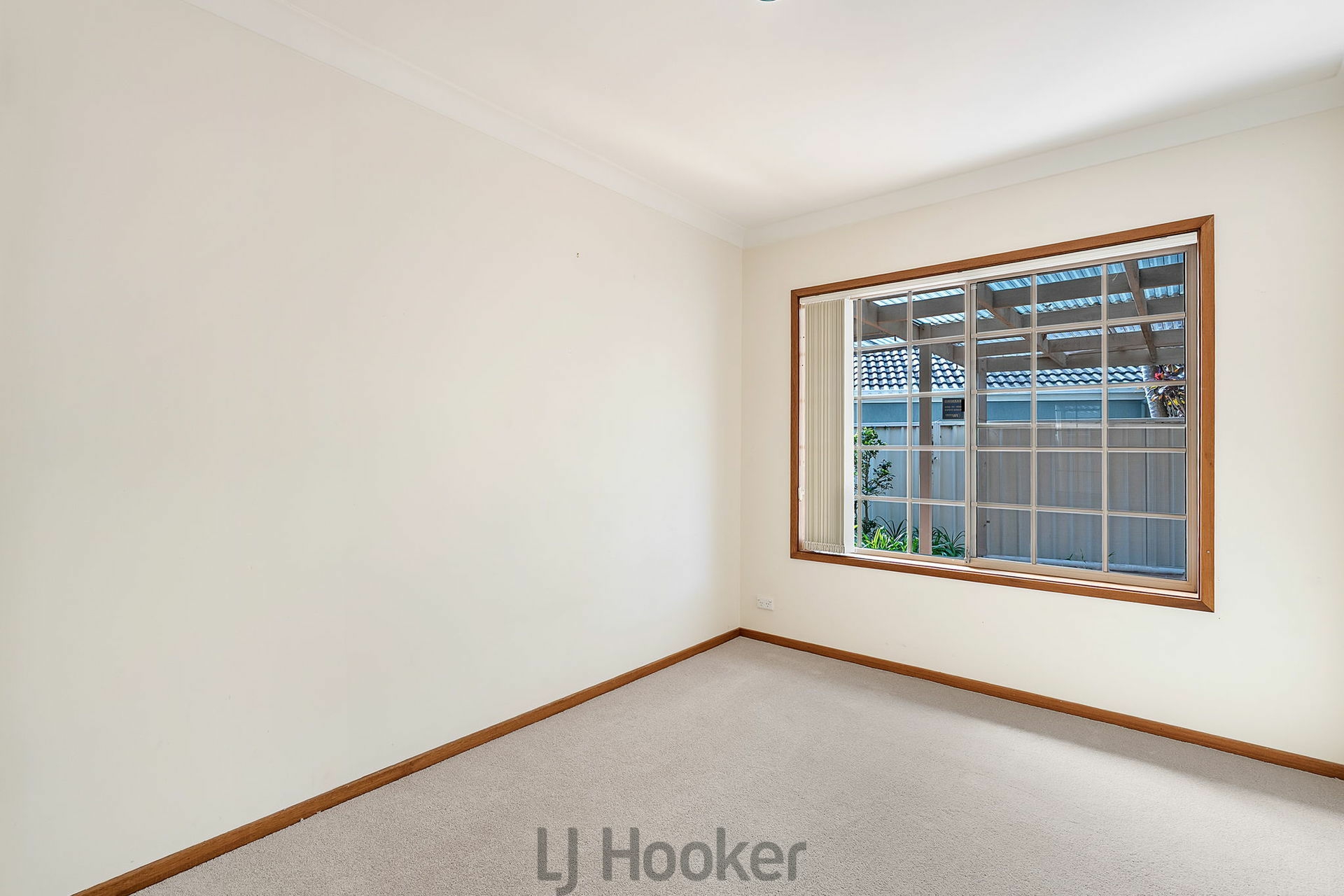 1/4 Windsor Close, VALENTINE