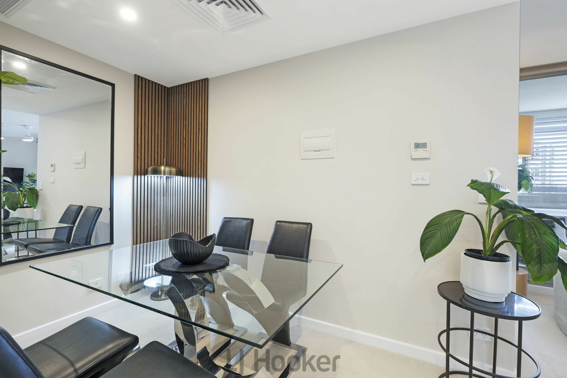 806/23 Ravenshaw Street — photo 17 of 22