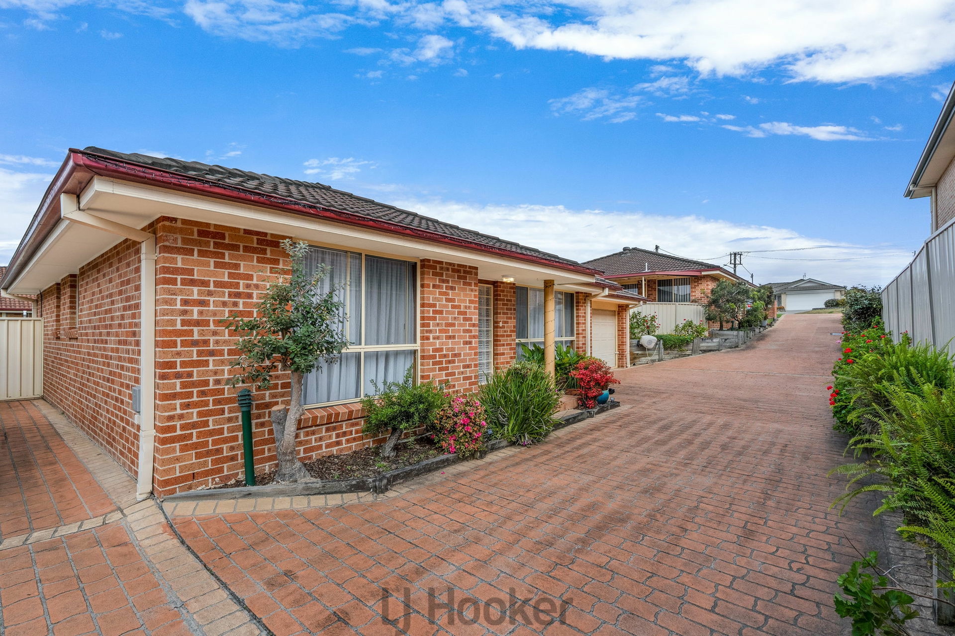 2/69 Tiral Street — photo 2 of 17