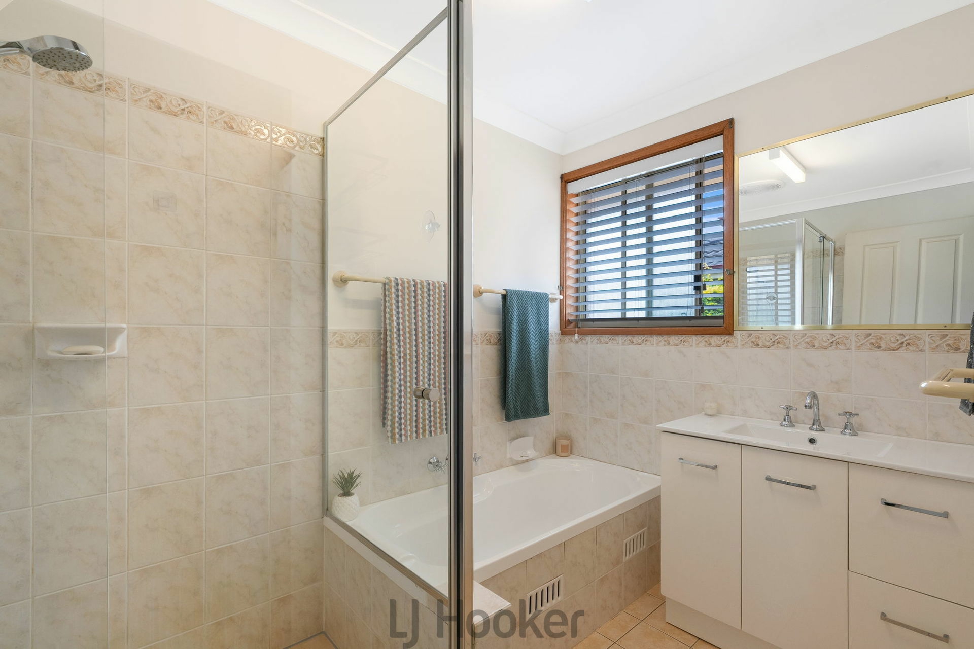 2/69 Tiral Street — photo 10 of 17