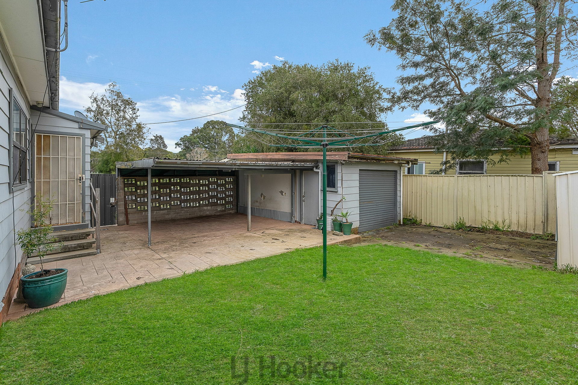83 Robert Street — photo 10 of 16