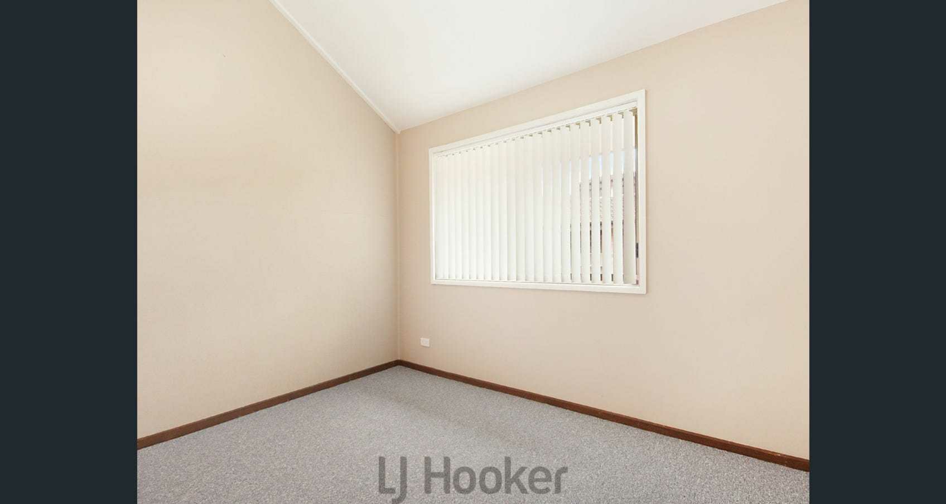 10/10 Saxton Street — photo 4 of 6