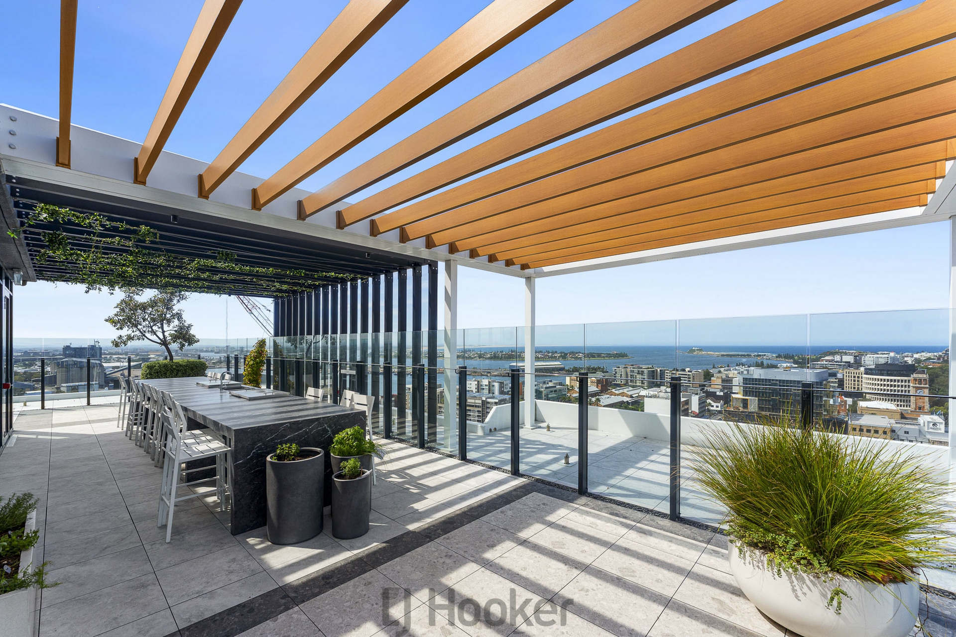 1605/509 Hunter Street — photo 11 of 15