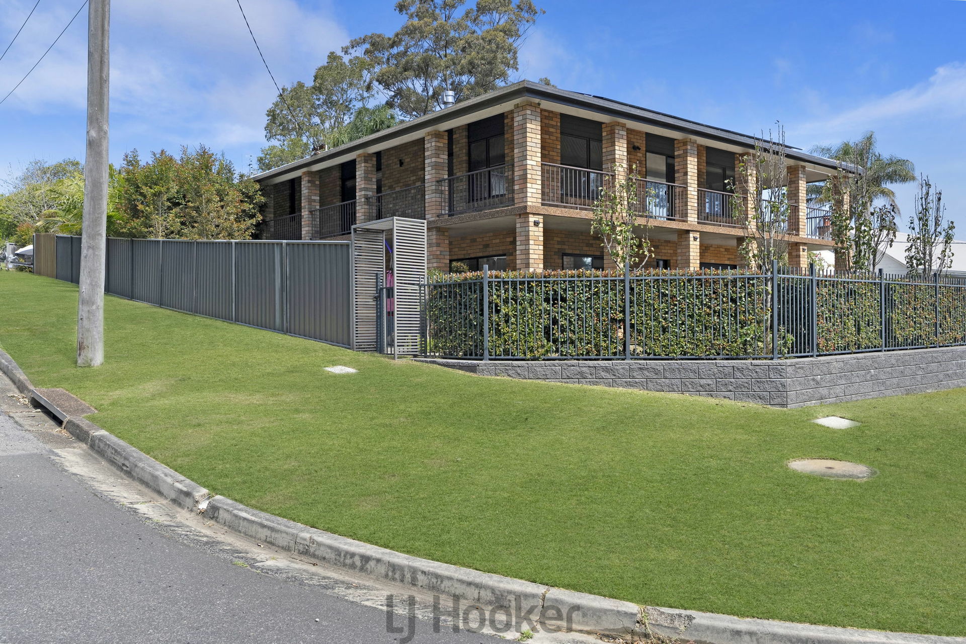 20 Rofe Street — photo 2 of 8