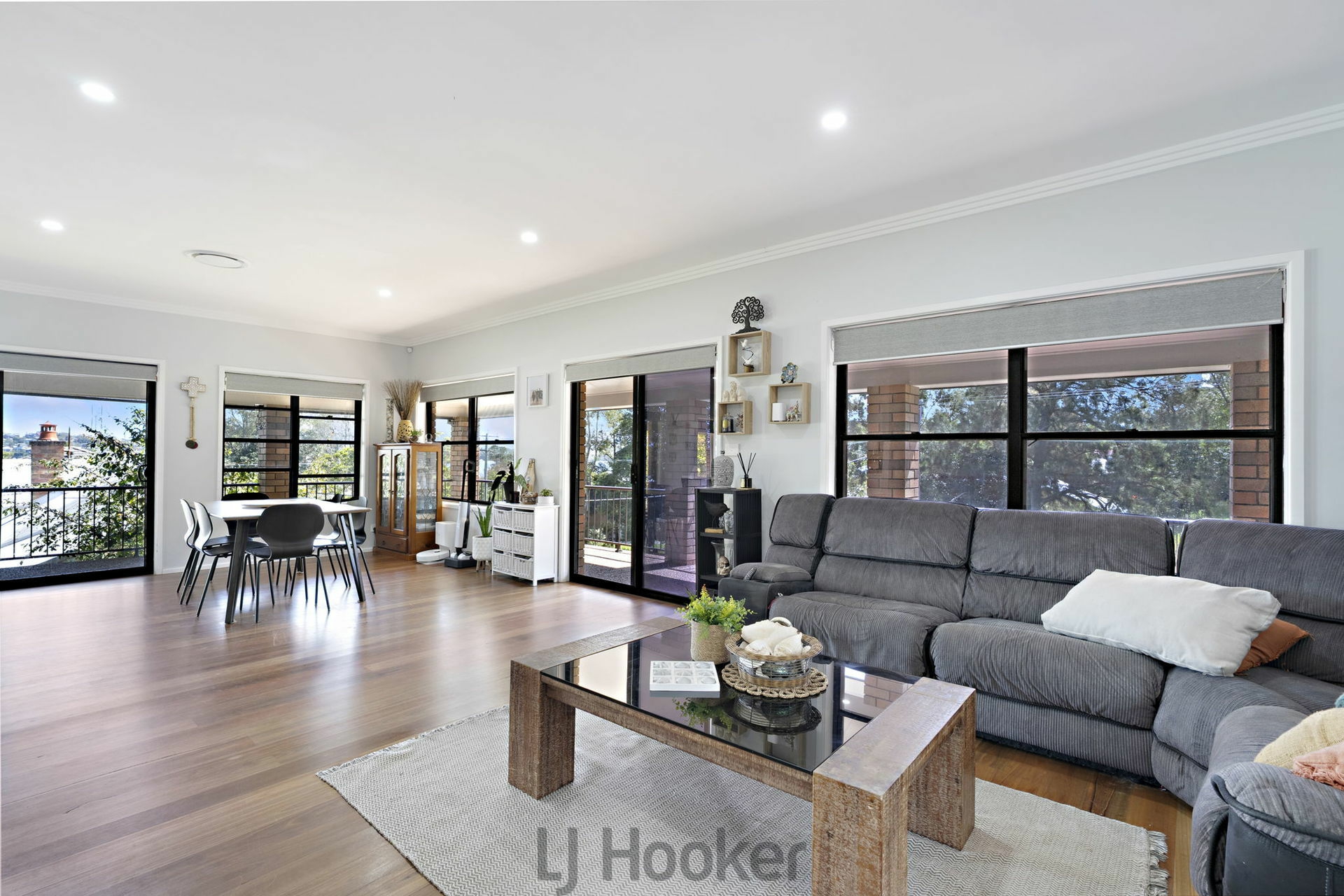 20 Rofe Street — photo 3 of 8