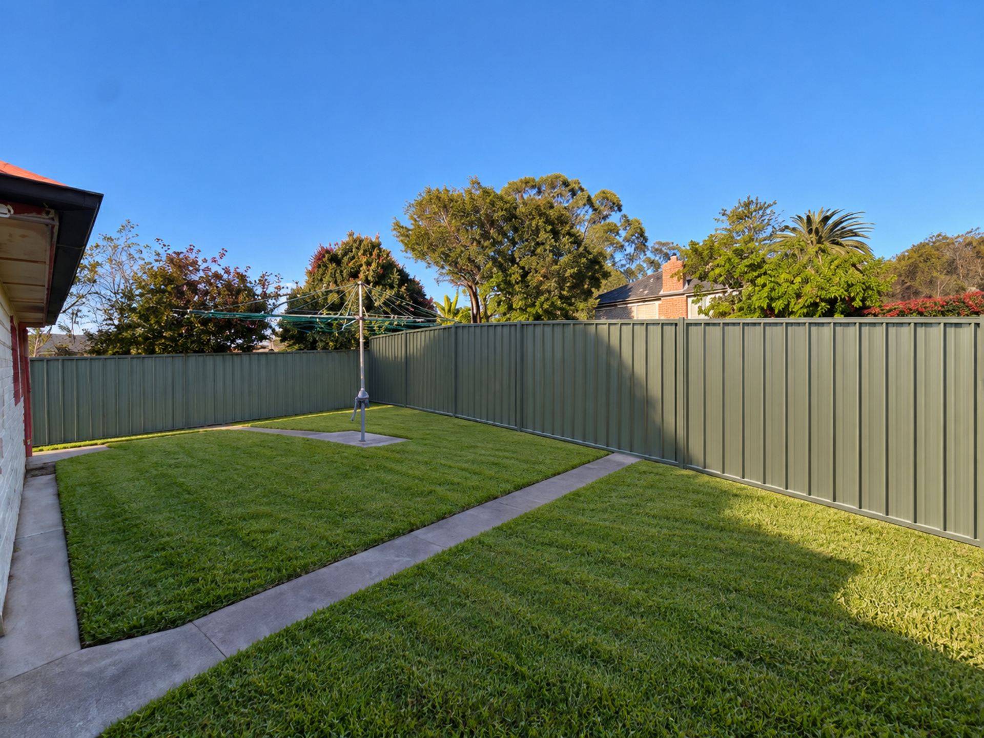 82 Anzac Parade — photo 11 of 11