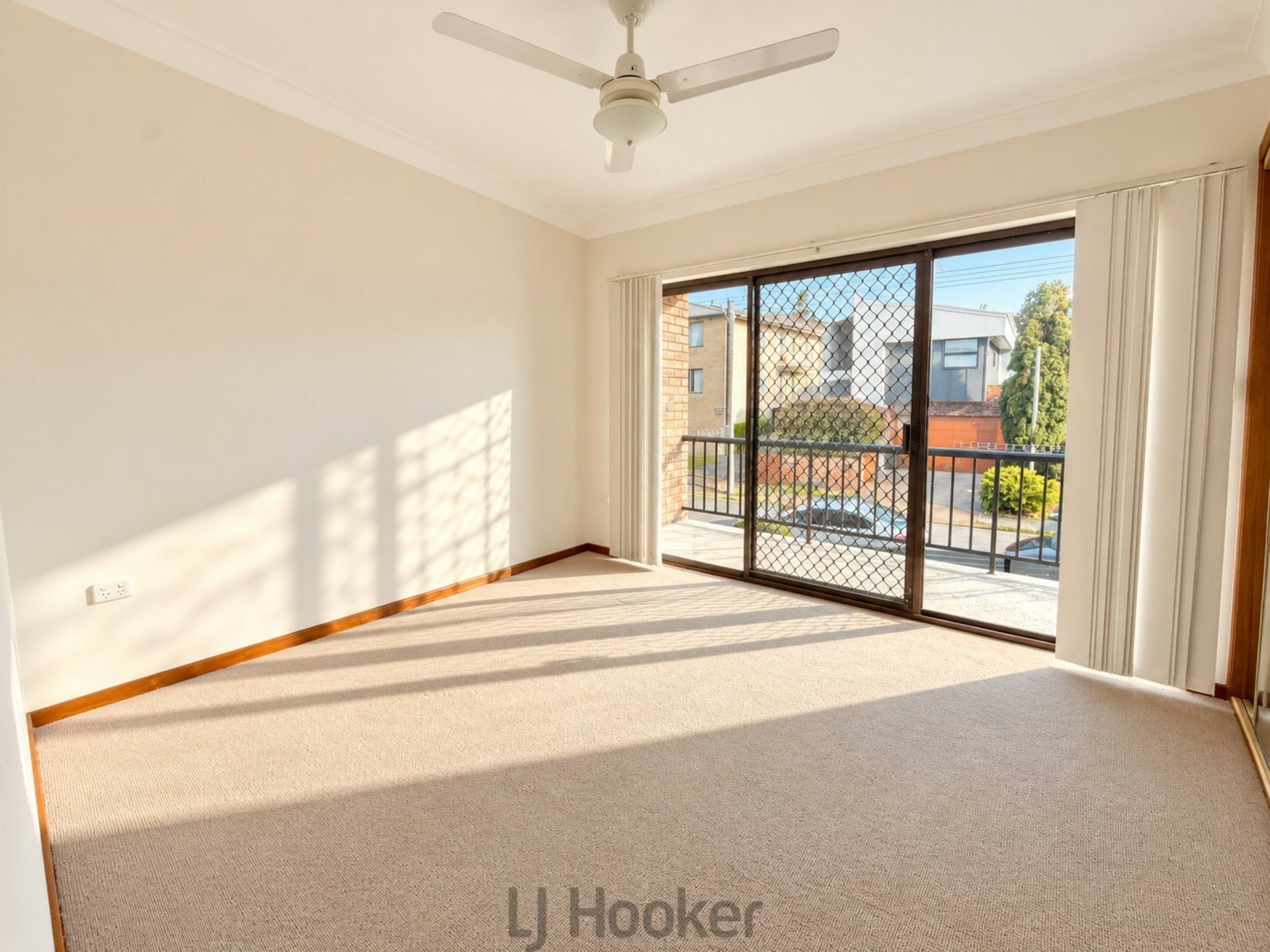 2b/49 Patrick Street — photo 2 of 6