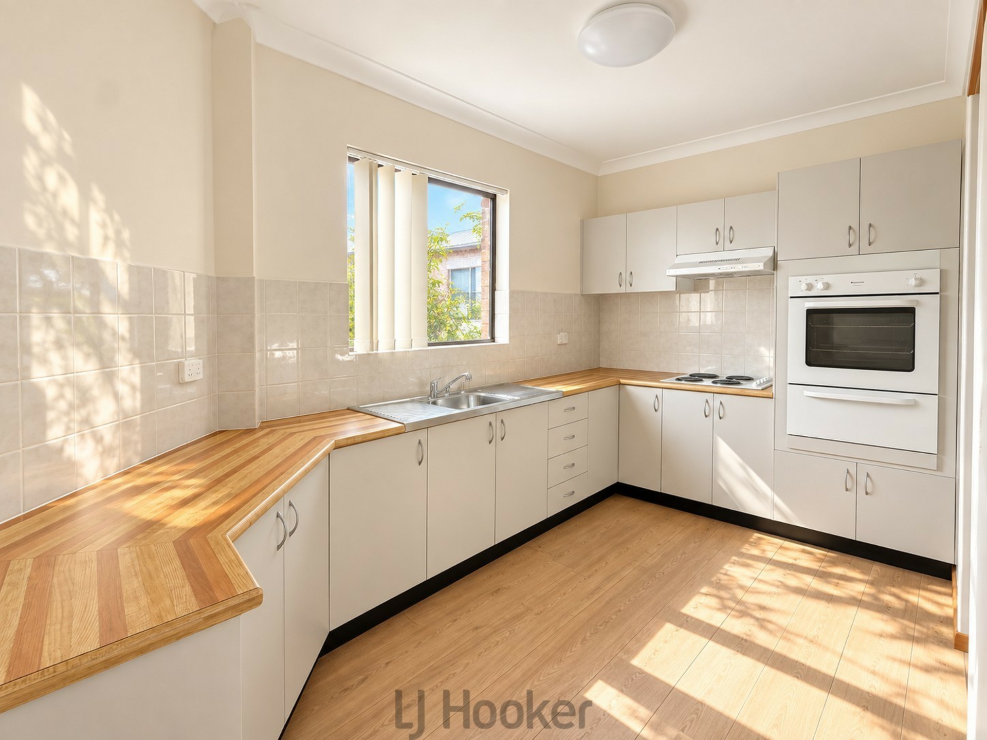 2b/49 Patrick Street — photo 4 of 6