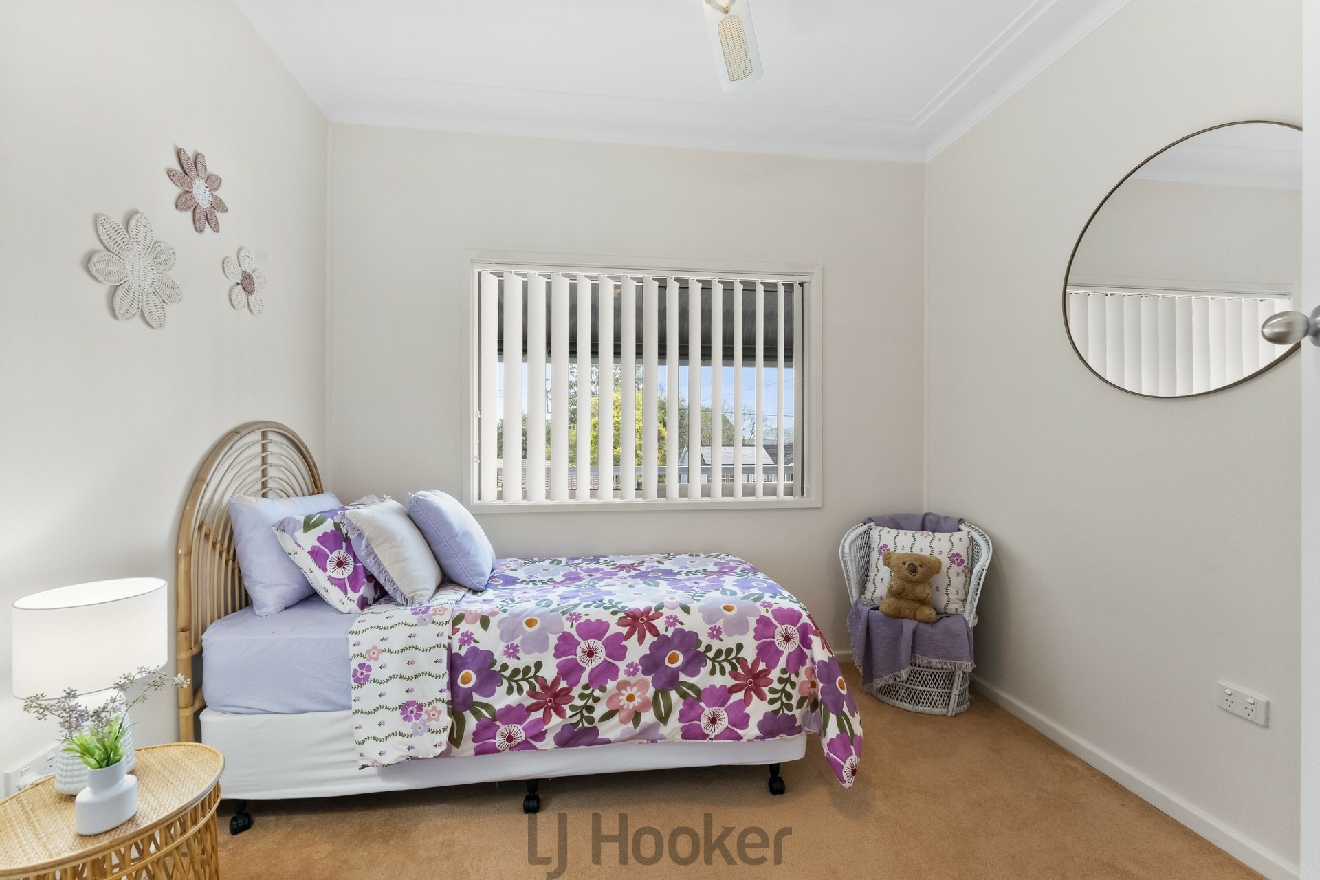 8 McDonald Crescent — photo 9 of 20