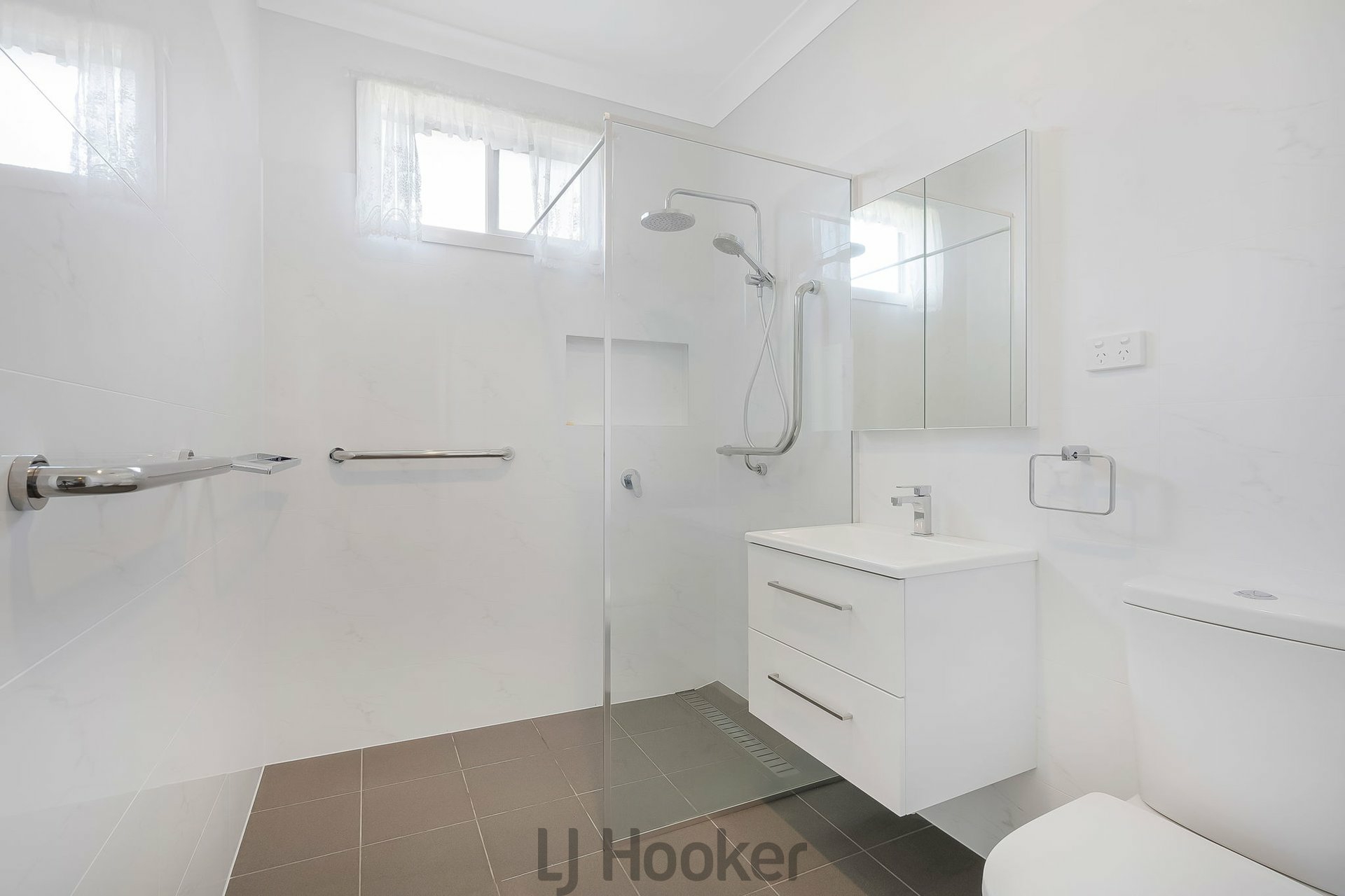 92 Watkins Road — photo 9 of 12