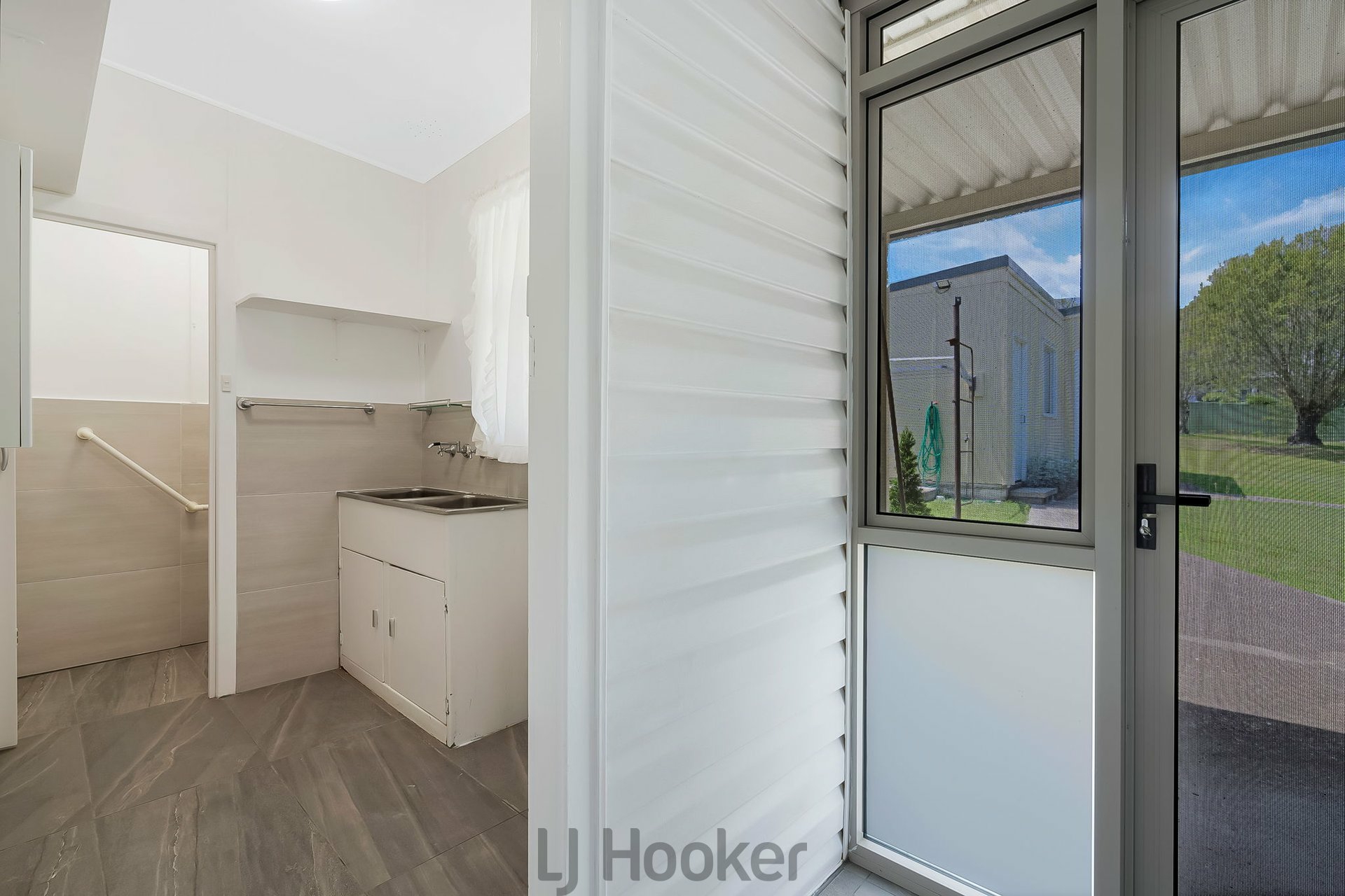 92 Watkins Road — photo 10 of 12