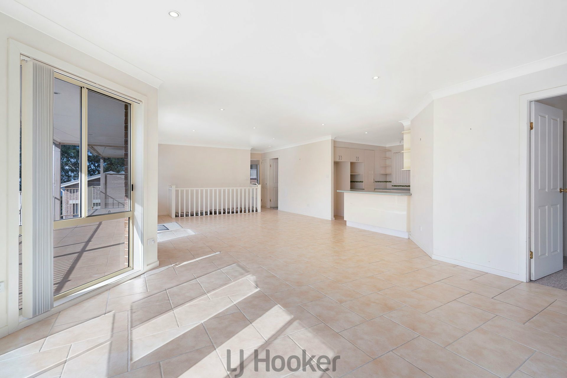 11A Reserve Road — photo 3 of 9