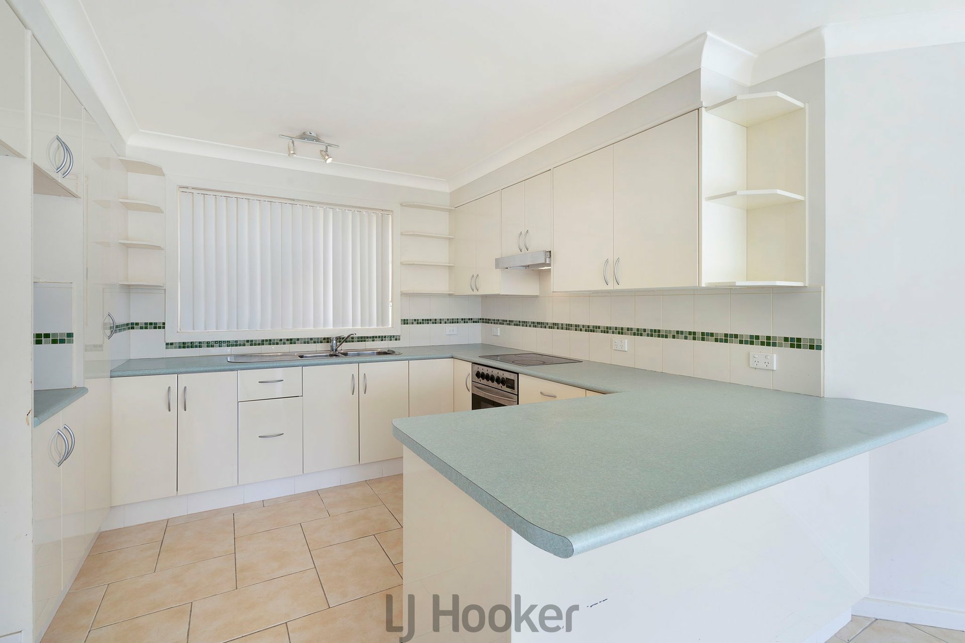 11A Reserve Road — photo 4 of 9