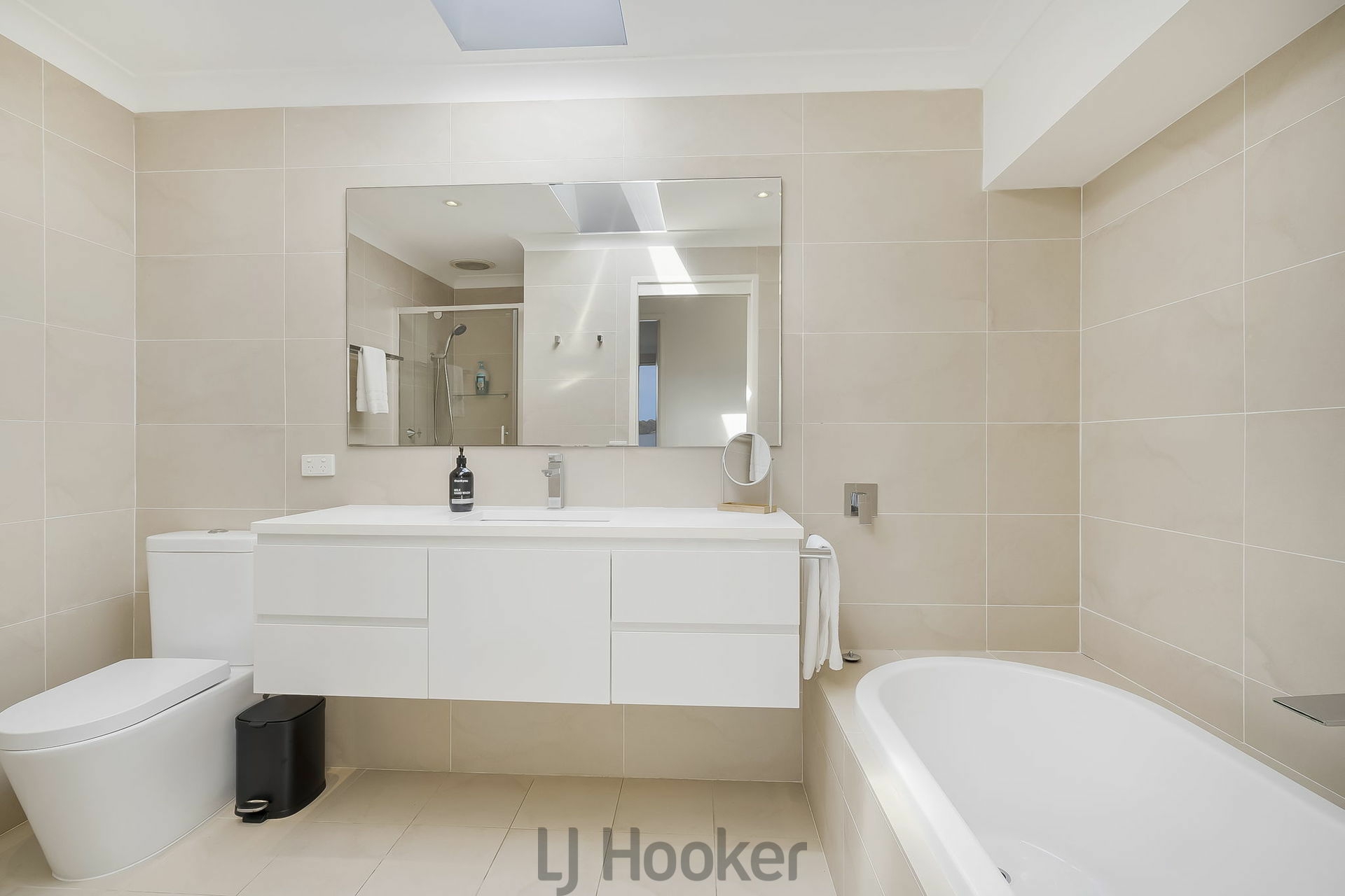 4 Sealand Road — photo 13 of 30