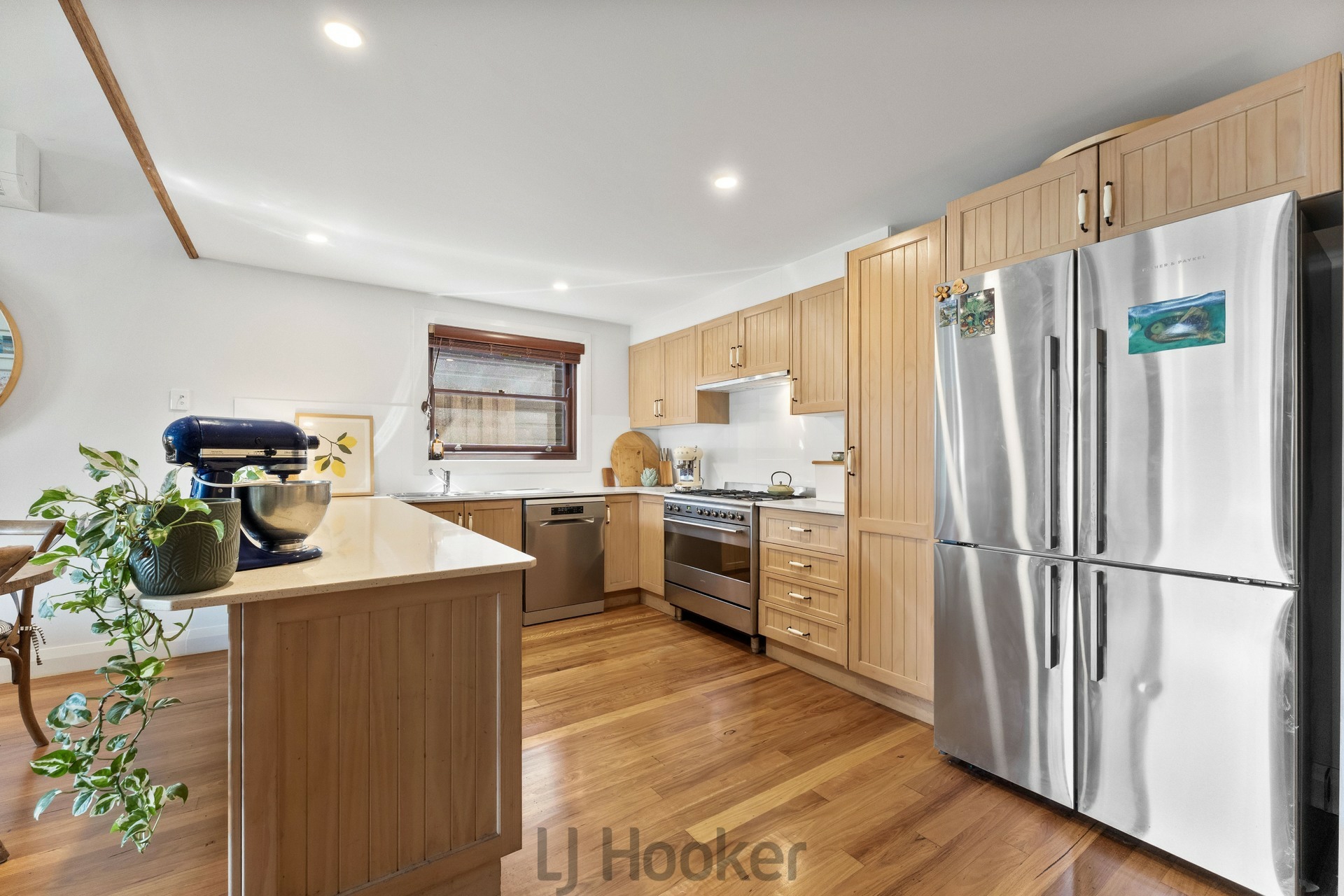 66 Gordon Avenue — photo 8 of 20