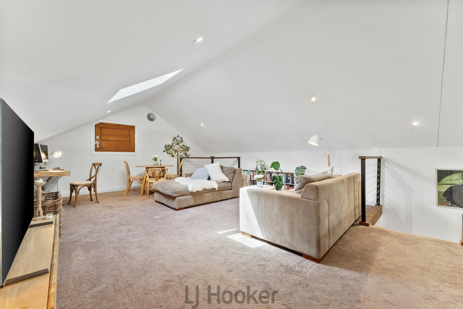 66 Gordon Avenue — photo 12 of 20