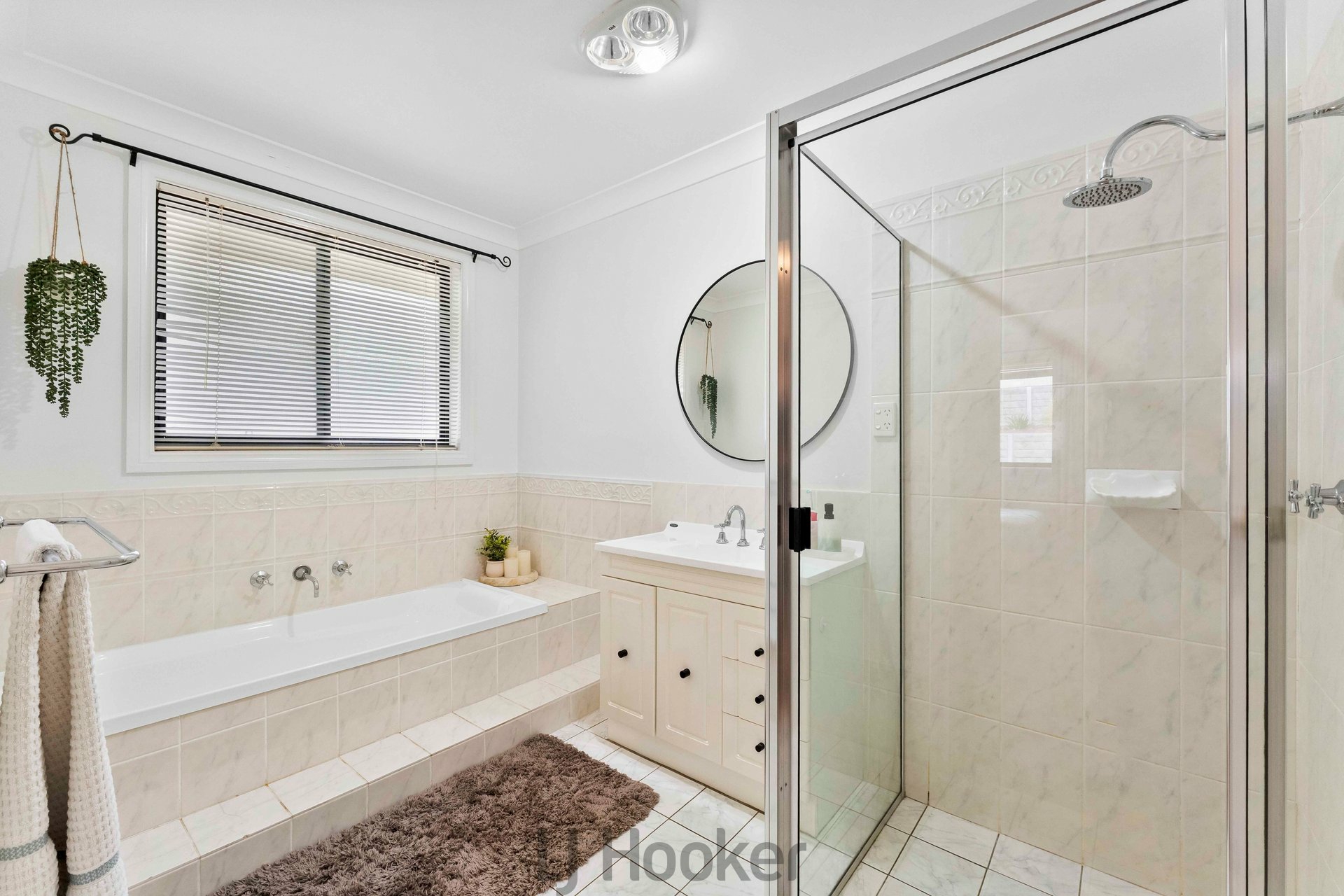 28 Suffolk Drive — photo 10 of 16