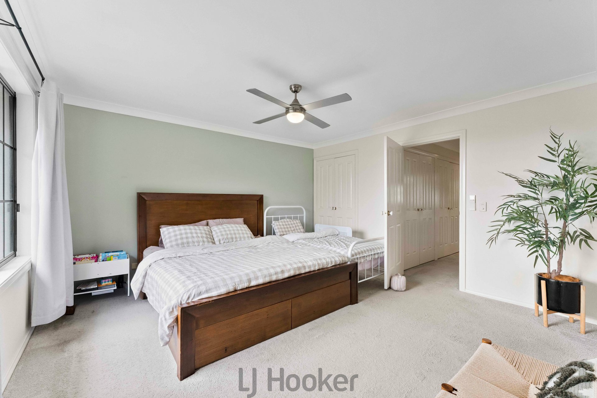 28 Suffolk Drive — photo 13 of 16